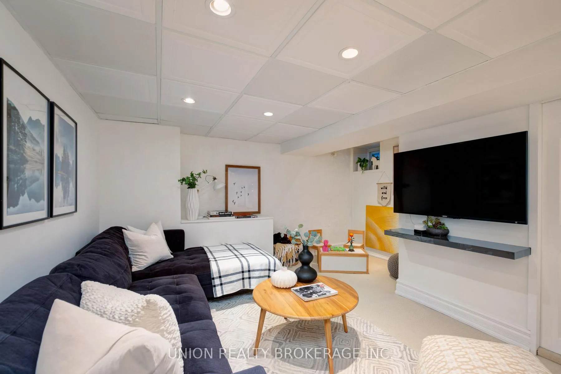 Photo 23 of 186 Scarborough Road, Toronto, The Beaches — HOMEH
