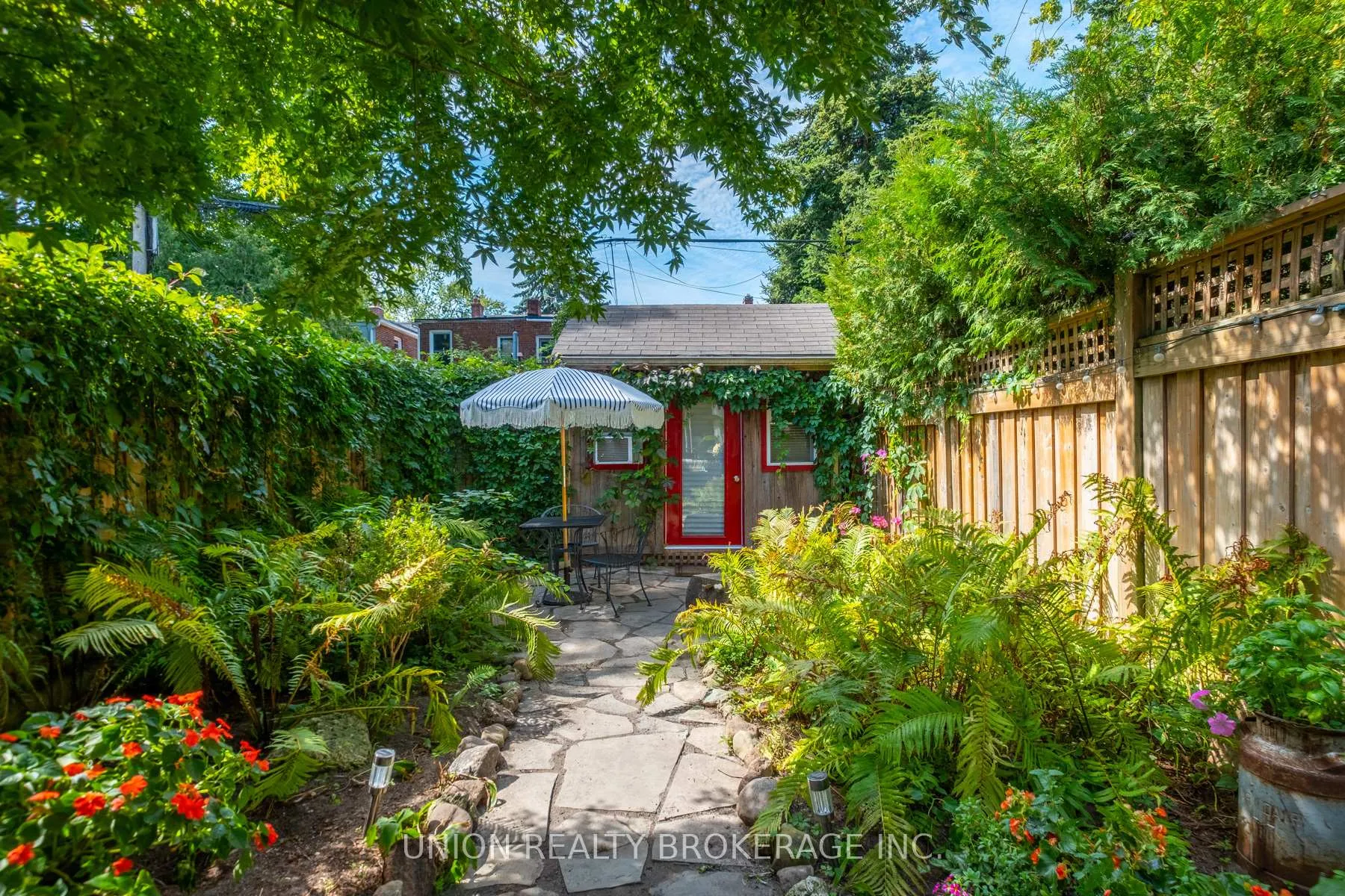 Photo 32 of 186 Scarborough Road, Toronto, The Beaches — HOMEH