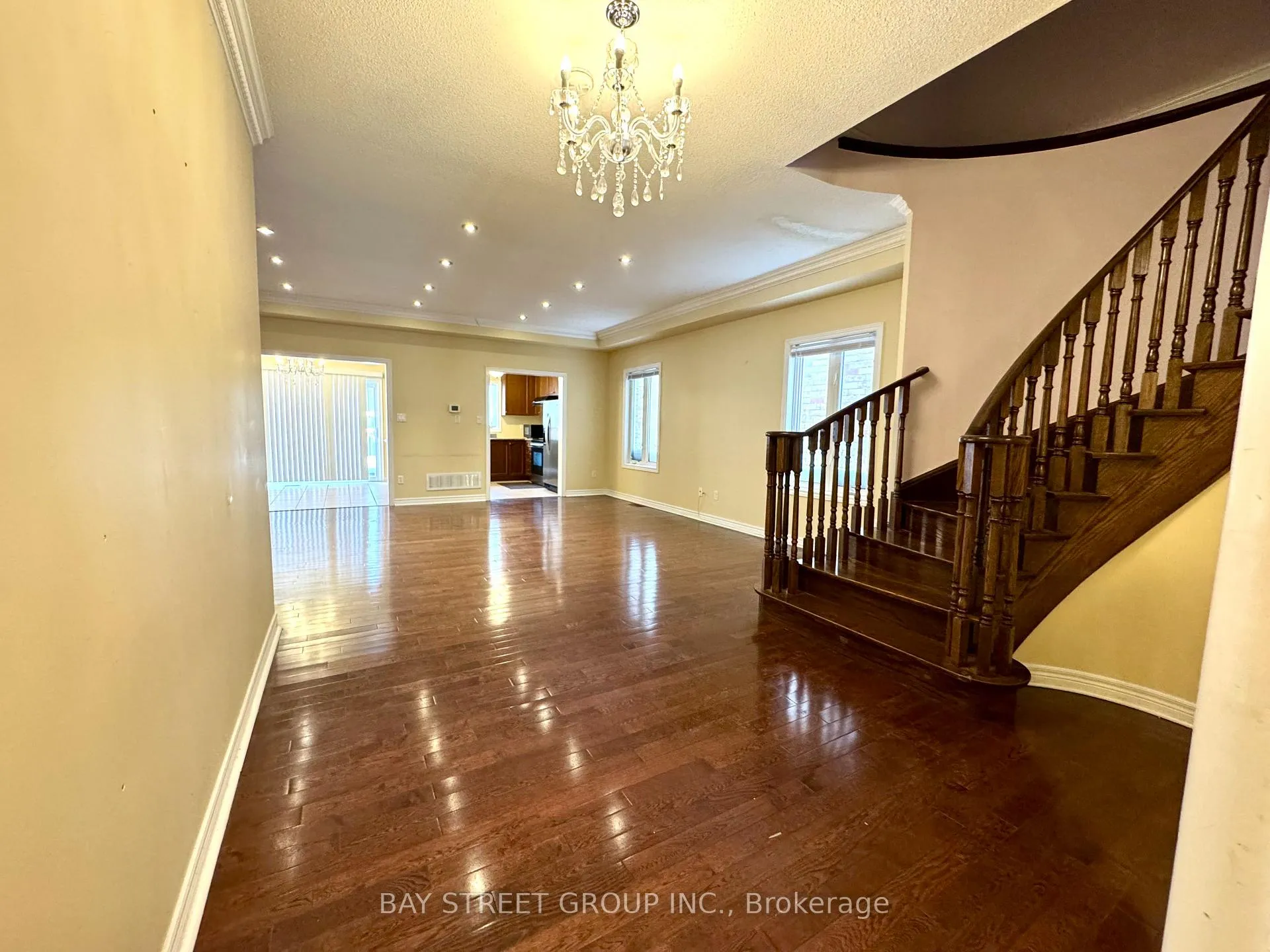 Photo 2 of 15 Peterkin Road, Markham, Greensborough — HOMEH