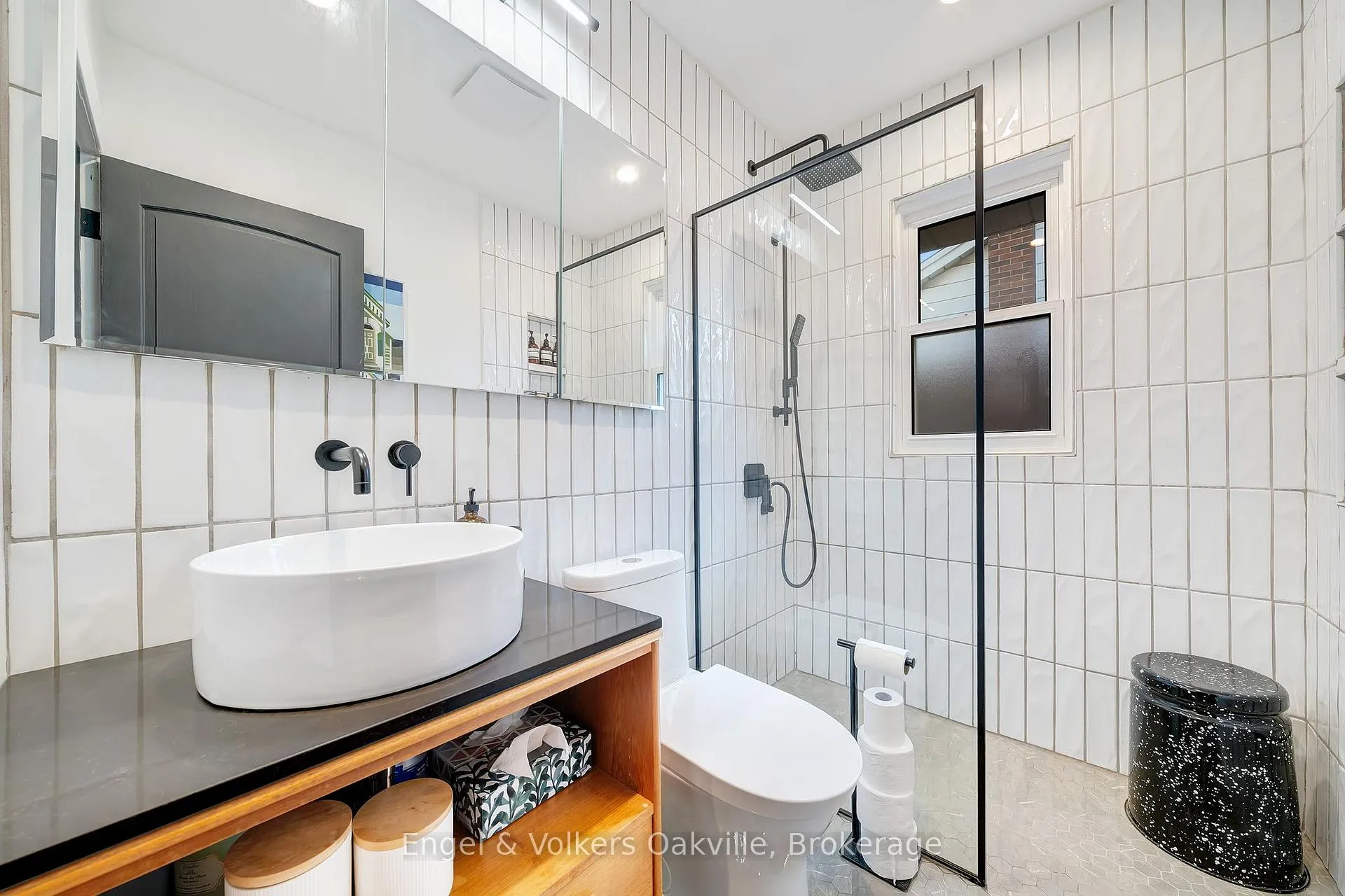 Photo 15 of 115 Welbourn Drive, Hamilton, Balfour — HOMEH