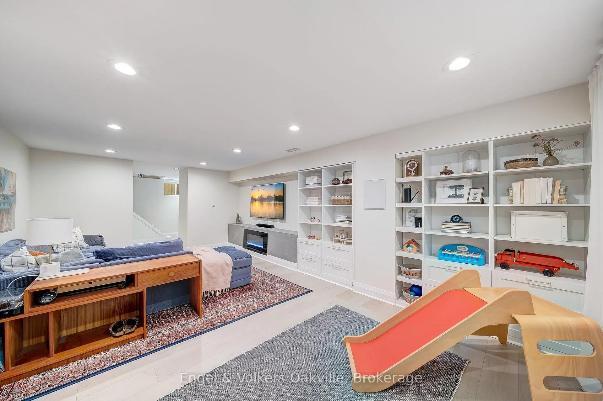 Photo 24 of 115 Welbourn Drive, Hamilton, Balfour — HOMEH