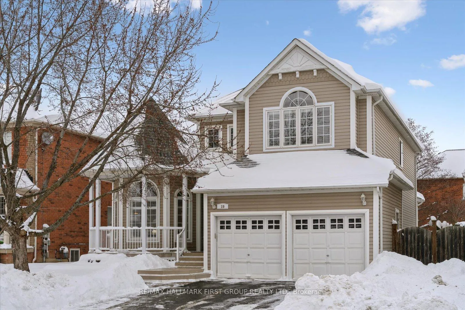 Photo 1 of 19 Elder Crescent, Whitby, Brooklin — HOMEH