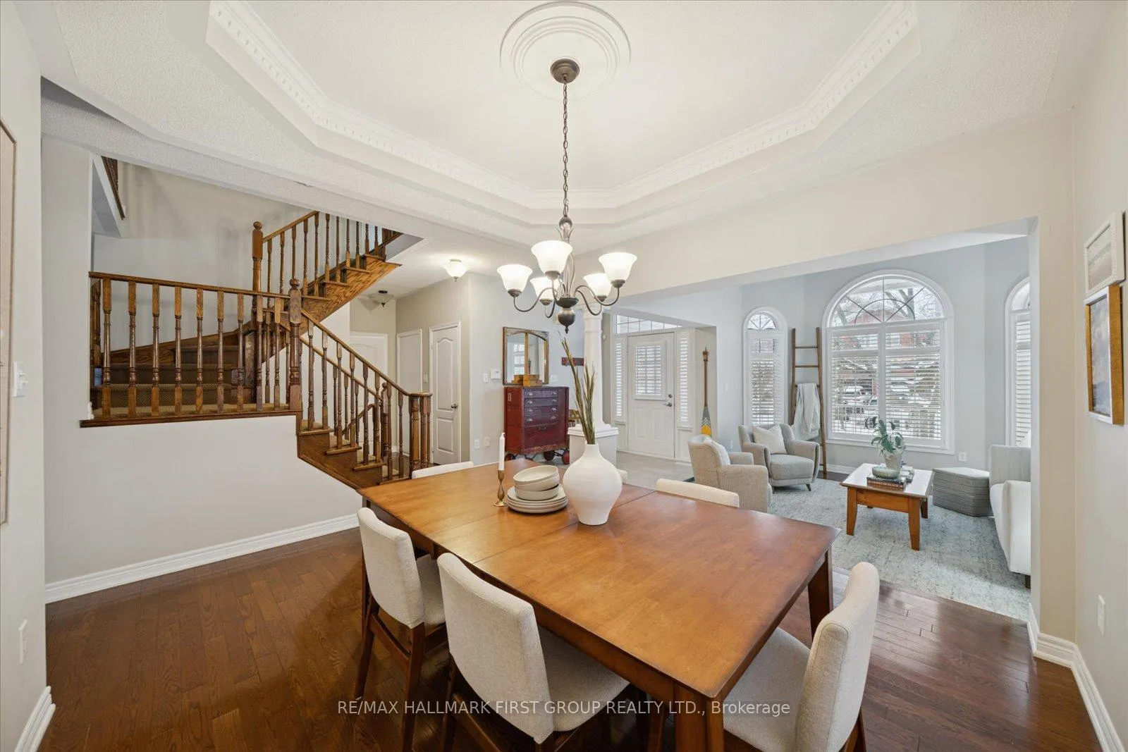 Photo 5 of 19 Elder Crescent, Whitby, Brooklin — HOMEH