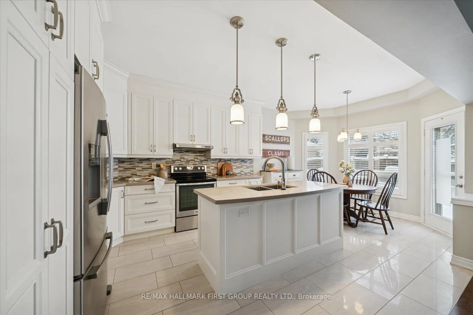 Photo 6 of 19 Elder Crescent, Whitby, Brooklin — HOMEH