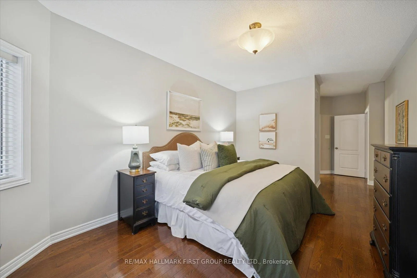 Photo 14 of 19 Elder Crescent, Whitby, Brooklin — HOMEH