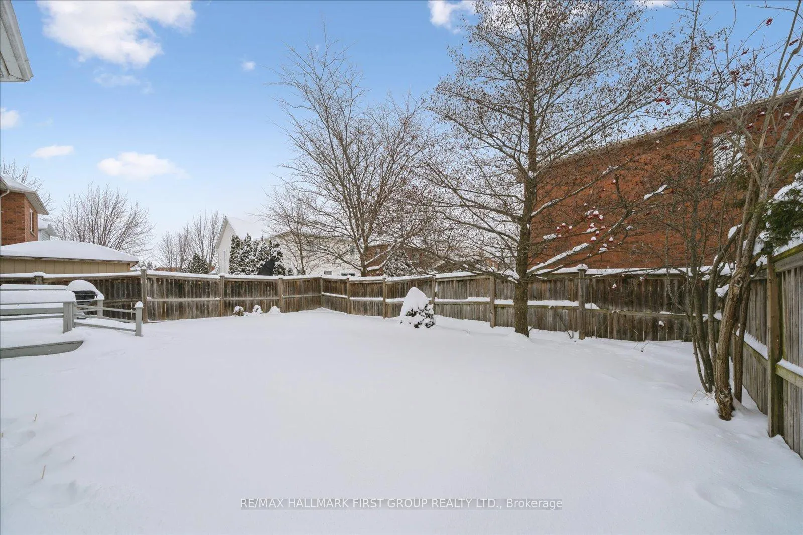 Photo 37 of 19 Elder Crescent, Whitby, Brooklin — HOMEH