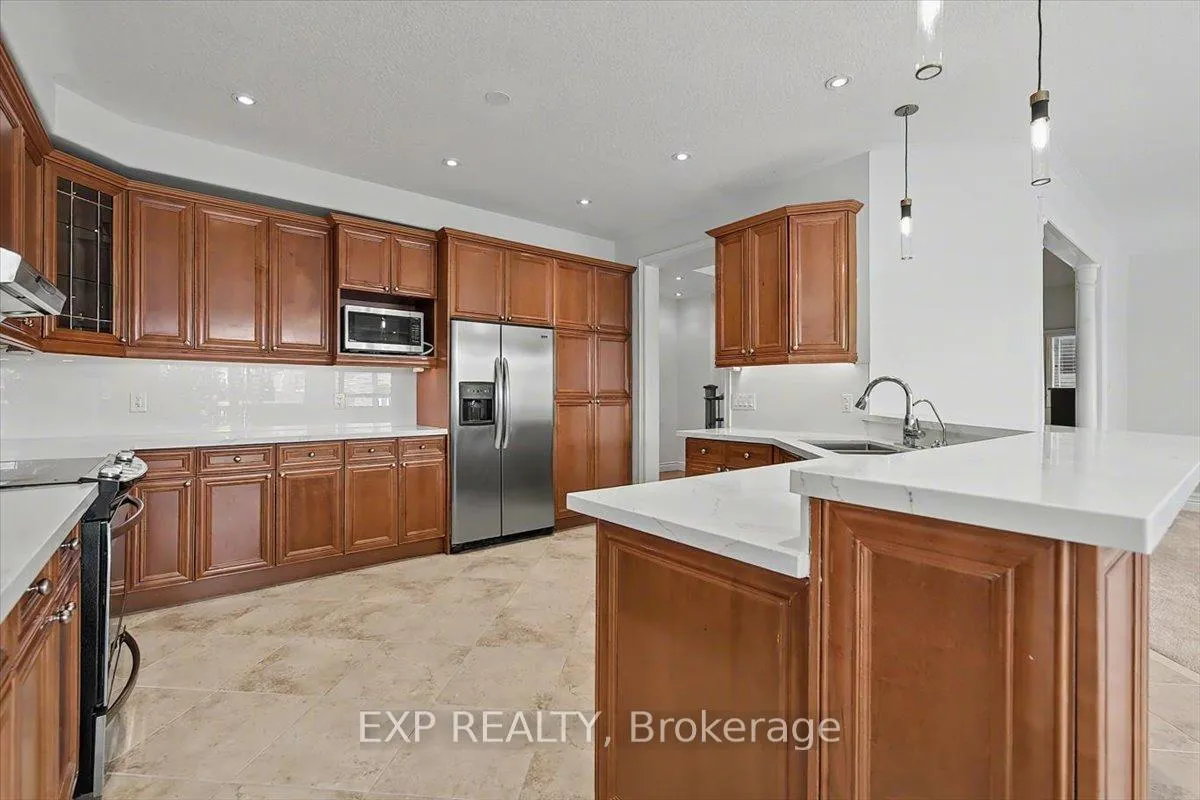 Photo 13 of 93 Tremaine Drive, Kitchener — HOMEH