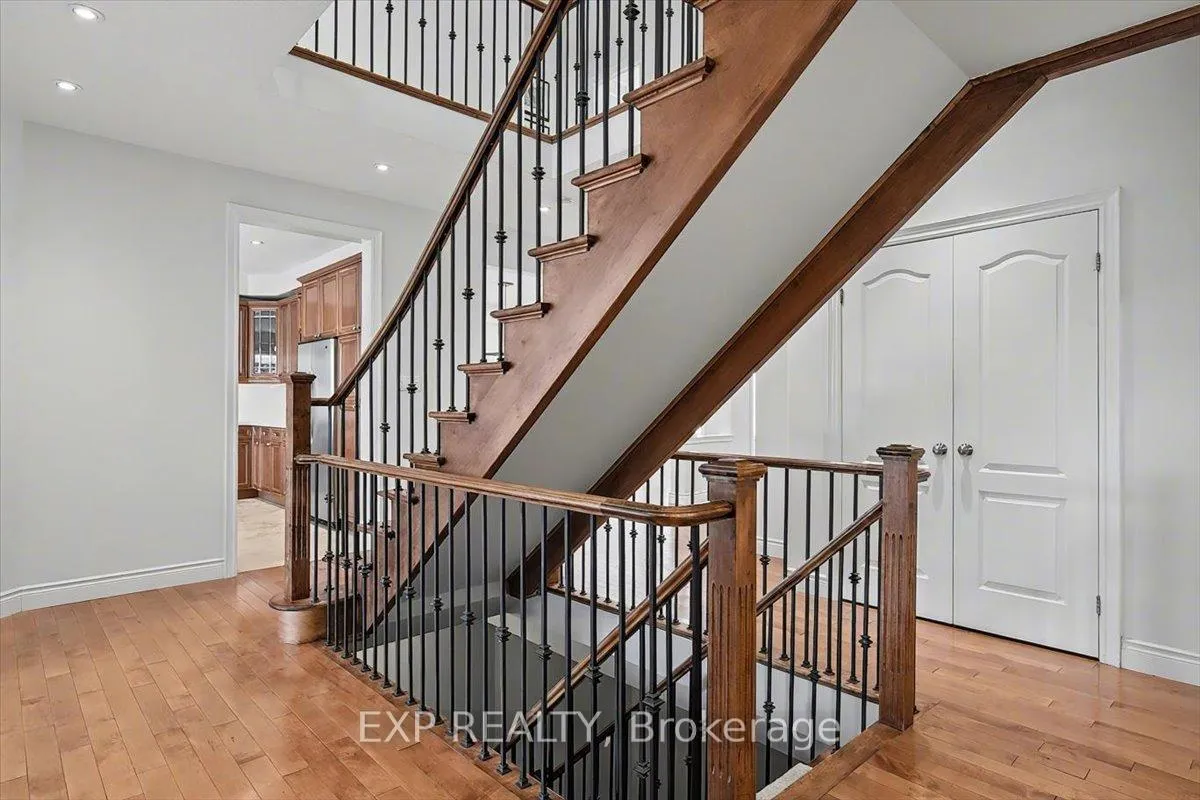 Photo 19 of 93 Tremaine Drive, Kitchener — HOMEH