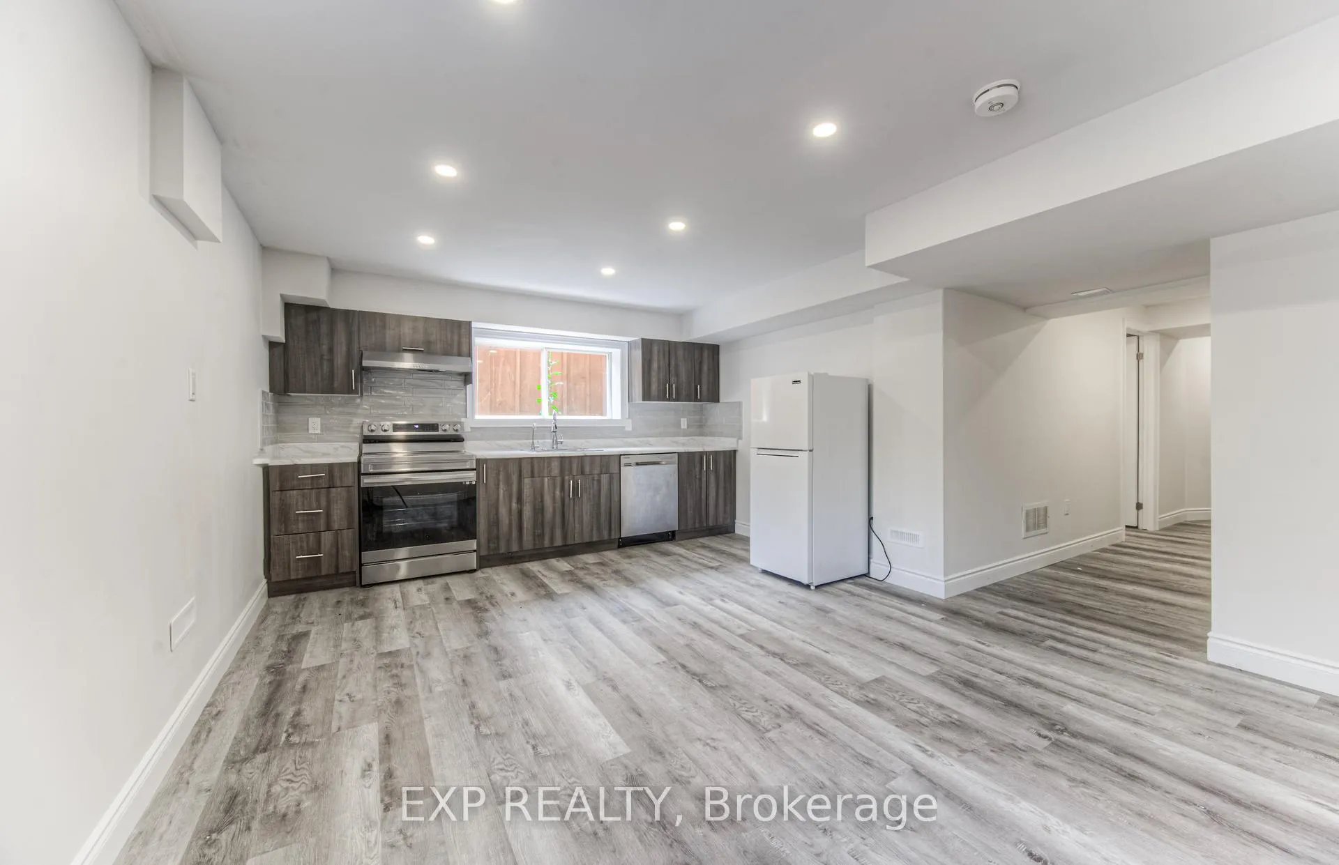 Photo 38 of 93 Tremaine Drive, Kitchener — HOMEH