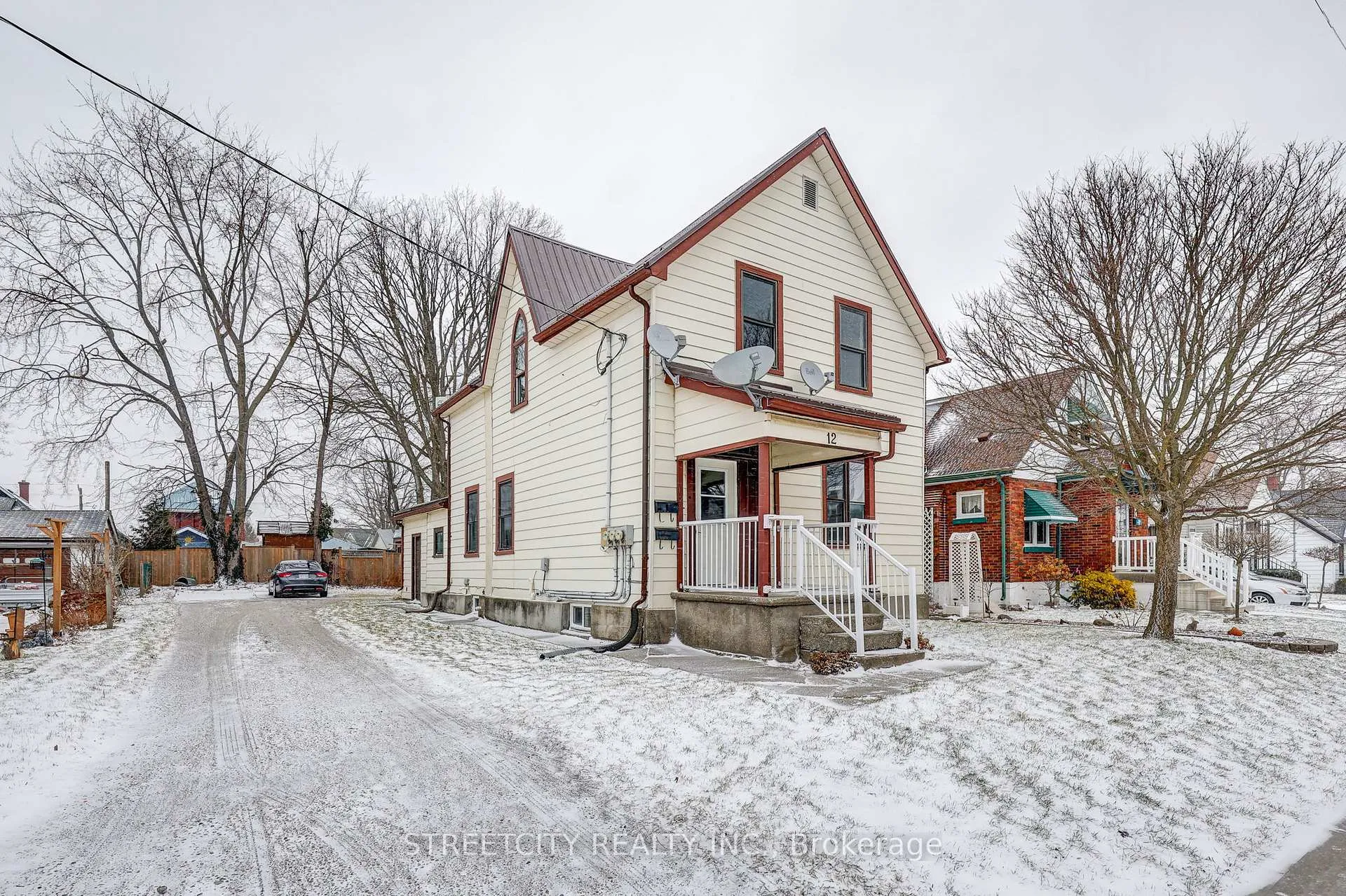 Photo 1 of 12 Weldon Avenue, St. Thomas — HOMEH