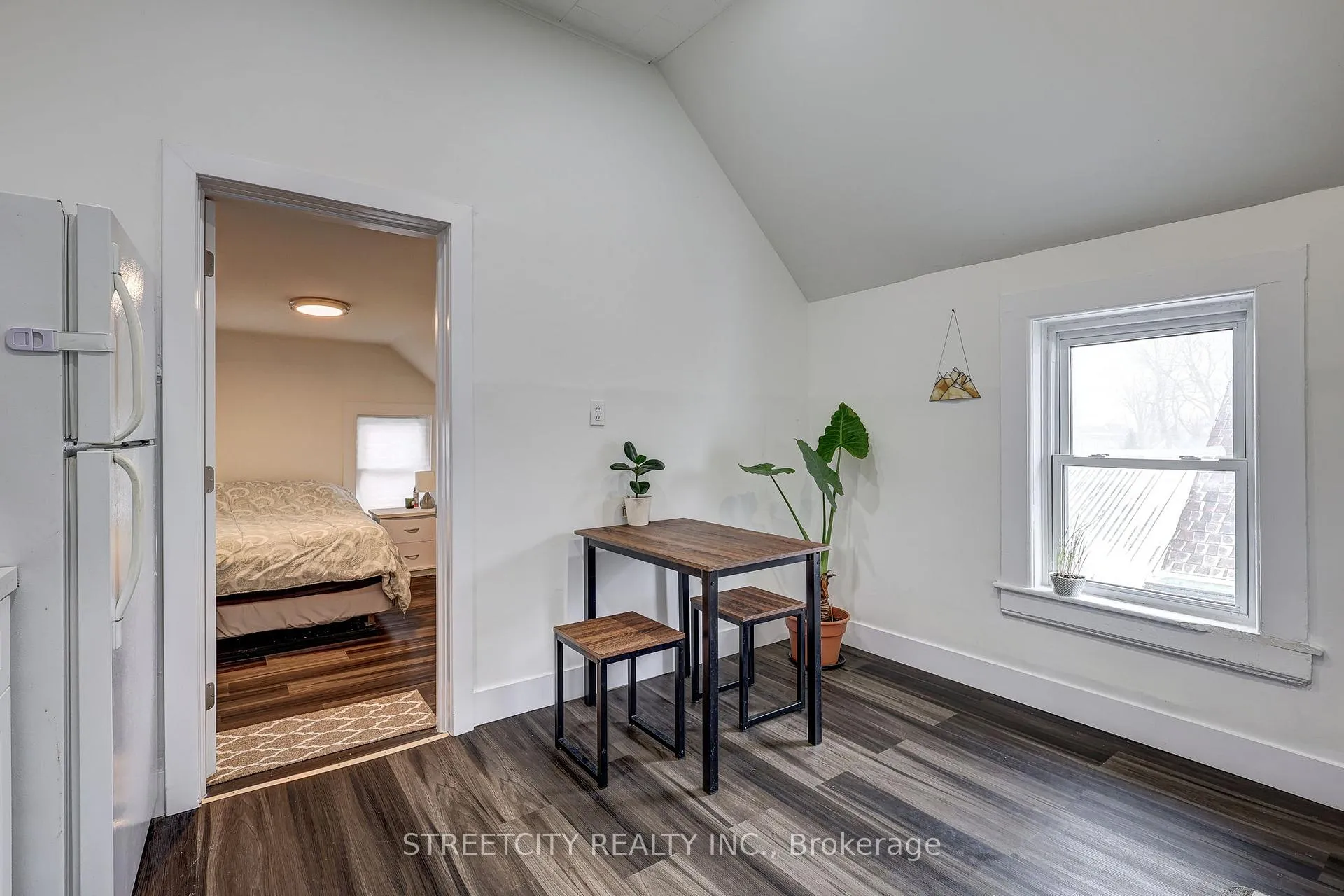Photo 14 of 12 Weldon Avenue, St. Thomas — HOMEH