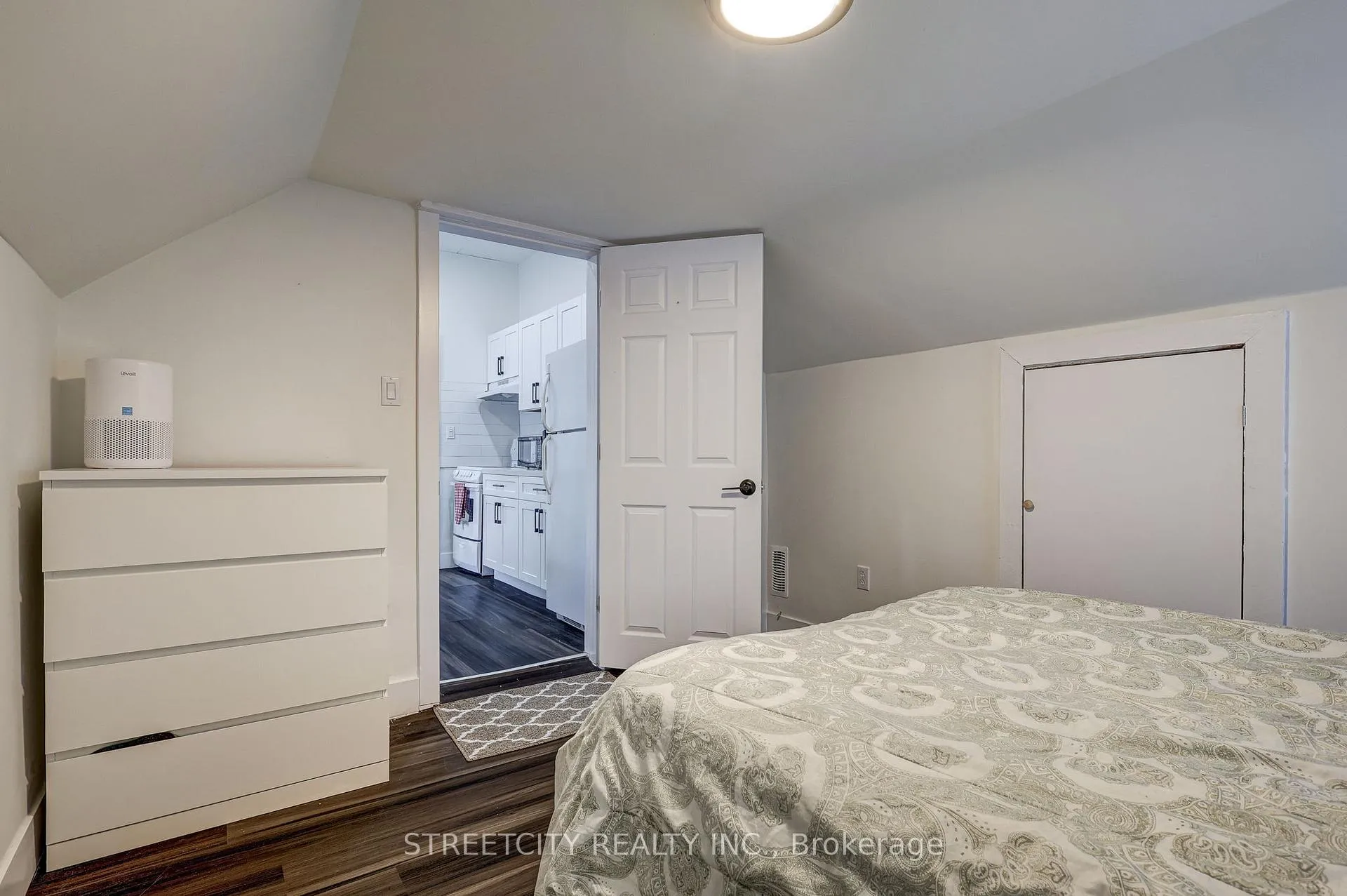 Photo 20 of 12 Weldon Avenue, St. Thomas — HOMEH