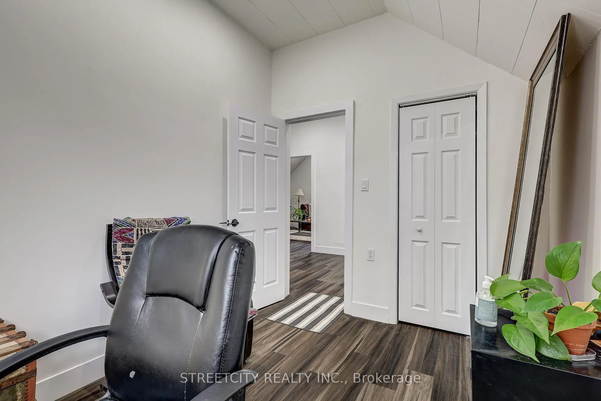Photo 22 of 12 Weldon Avenue, St. Thomas — HOMEH
