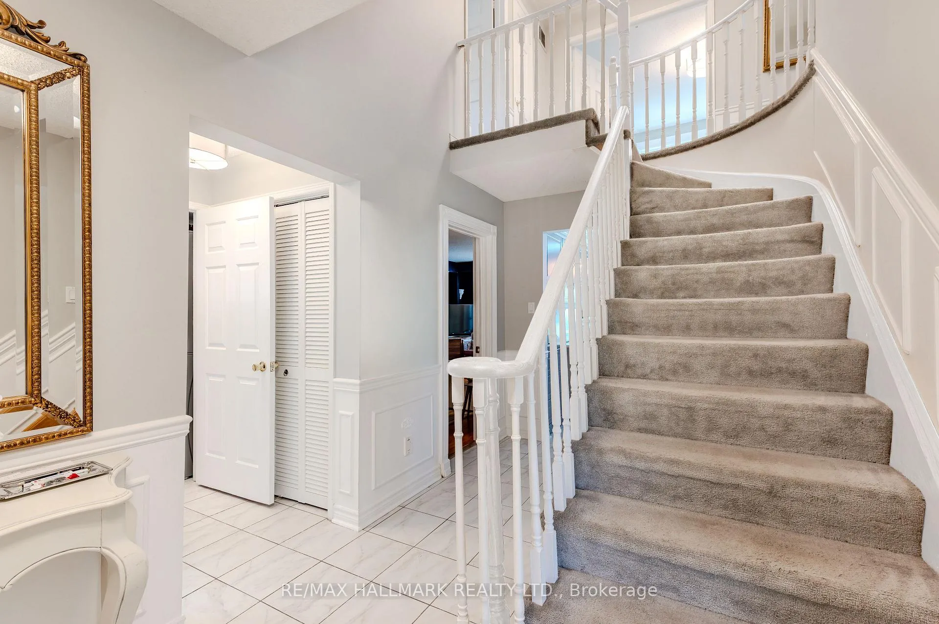 Photo 4 of 1091 Benton Crescent, Pickering, Liverpool — HOMEH