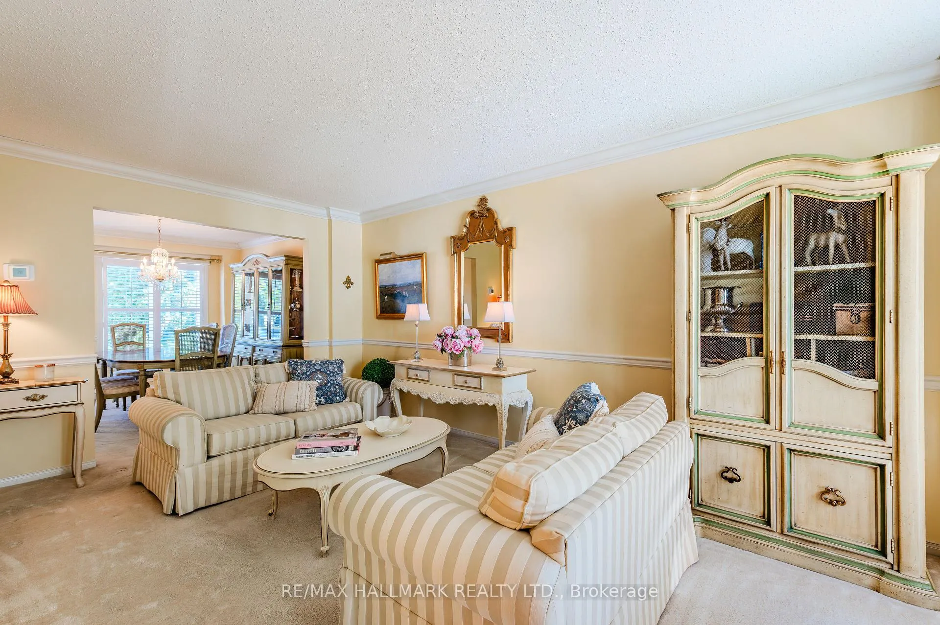 Photo 5 of 1091 Benton Crescent, Pickering, Liverpool — HOMEH