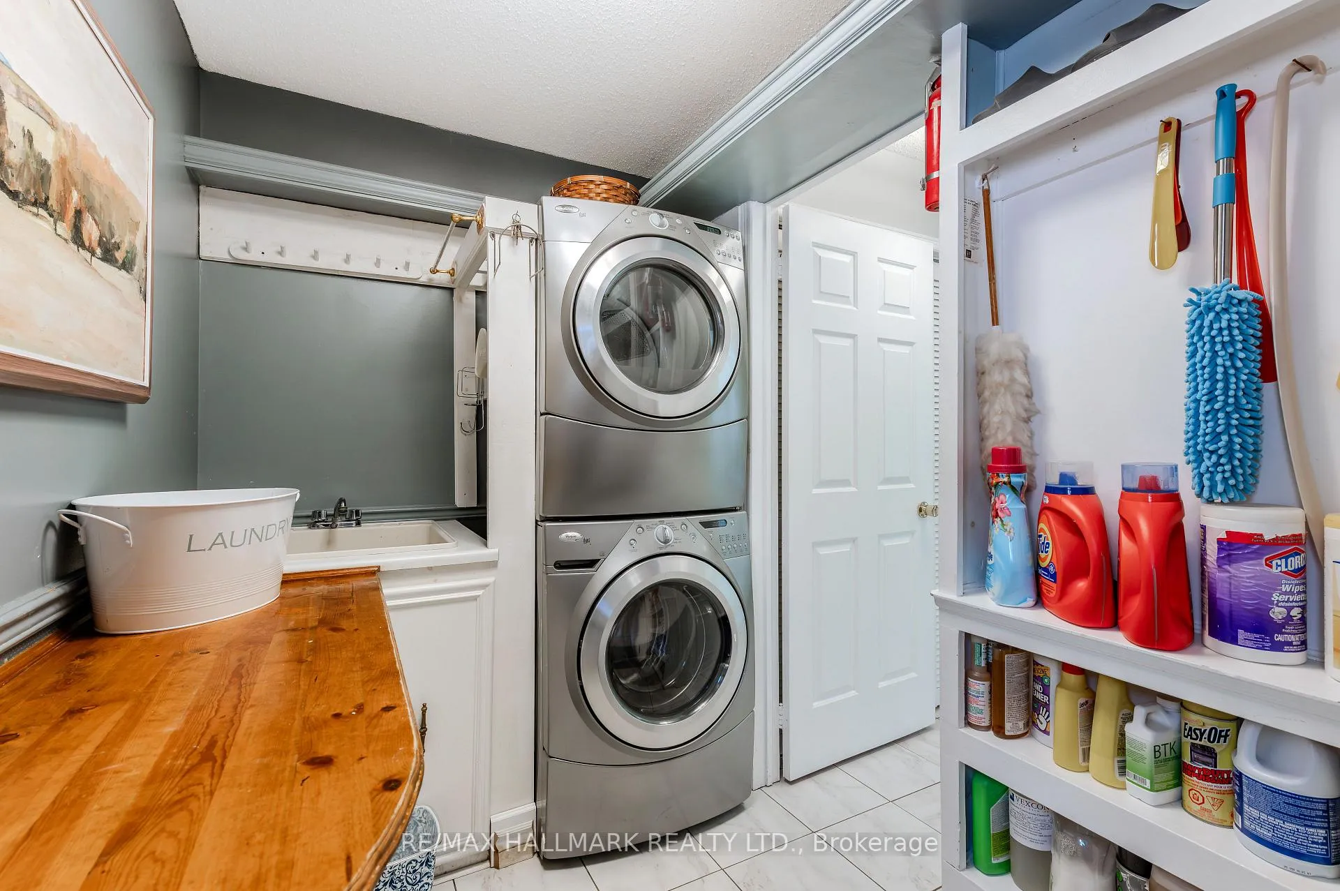 Photo 34 of 1091 Benton Crescent, Pickering, Liverpool — HOMEH
