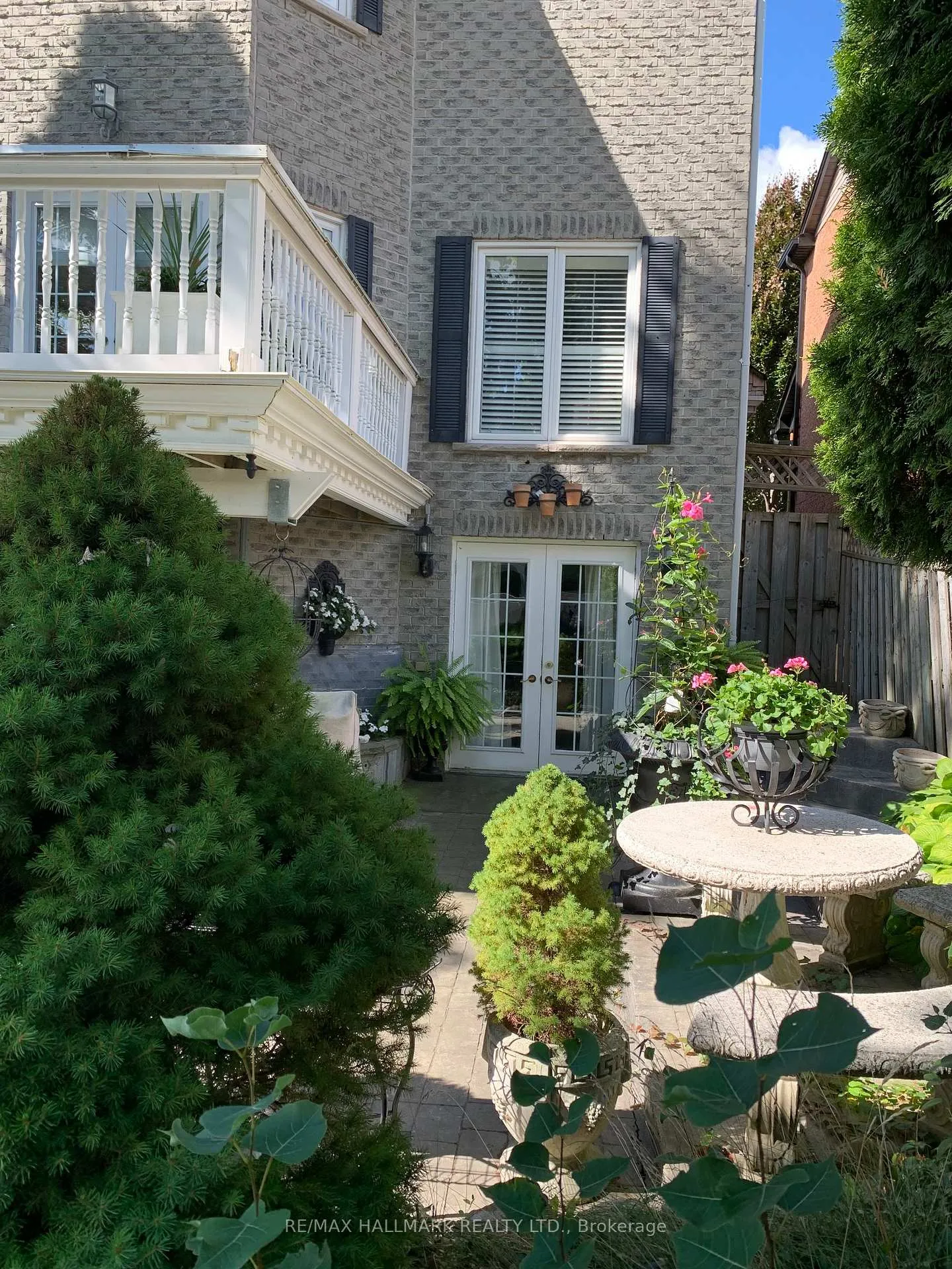 Photo 43 of 1091 Benton Crescent, Pickering, Liverpool — HOMEH