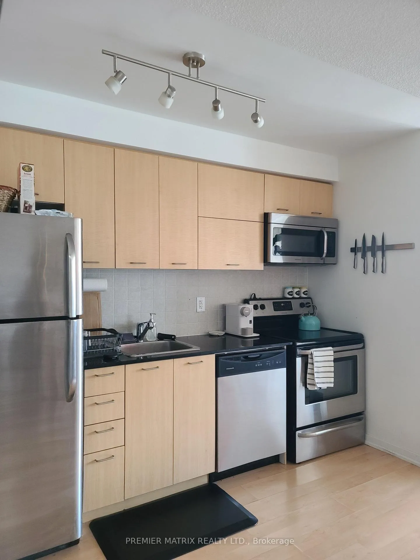 Photo 1 of Unit 1122, 38 Joe Shuster Way, Toronto, Niagara — HOMEH