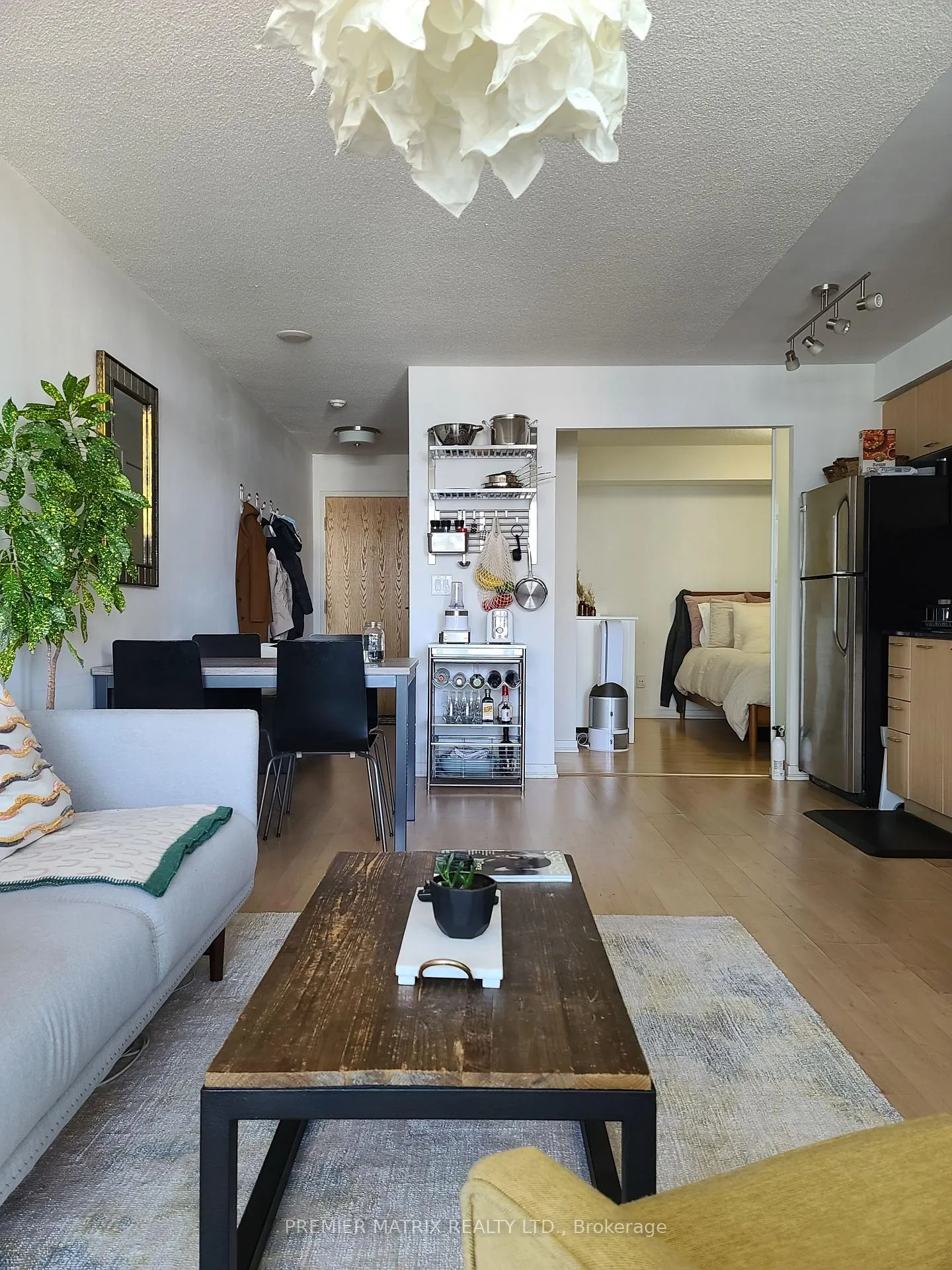 Photo 2 of Unit 1122, 38 Joe Shuster Way, Toronto, Niagara — HOMEH