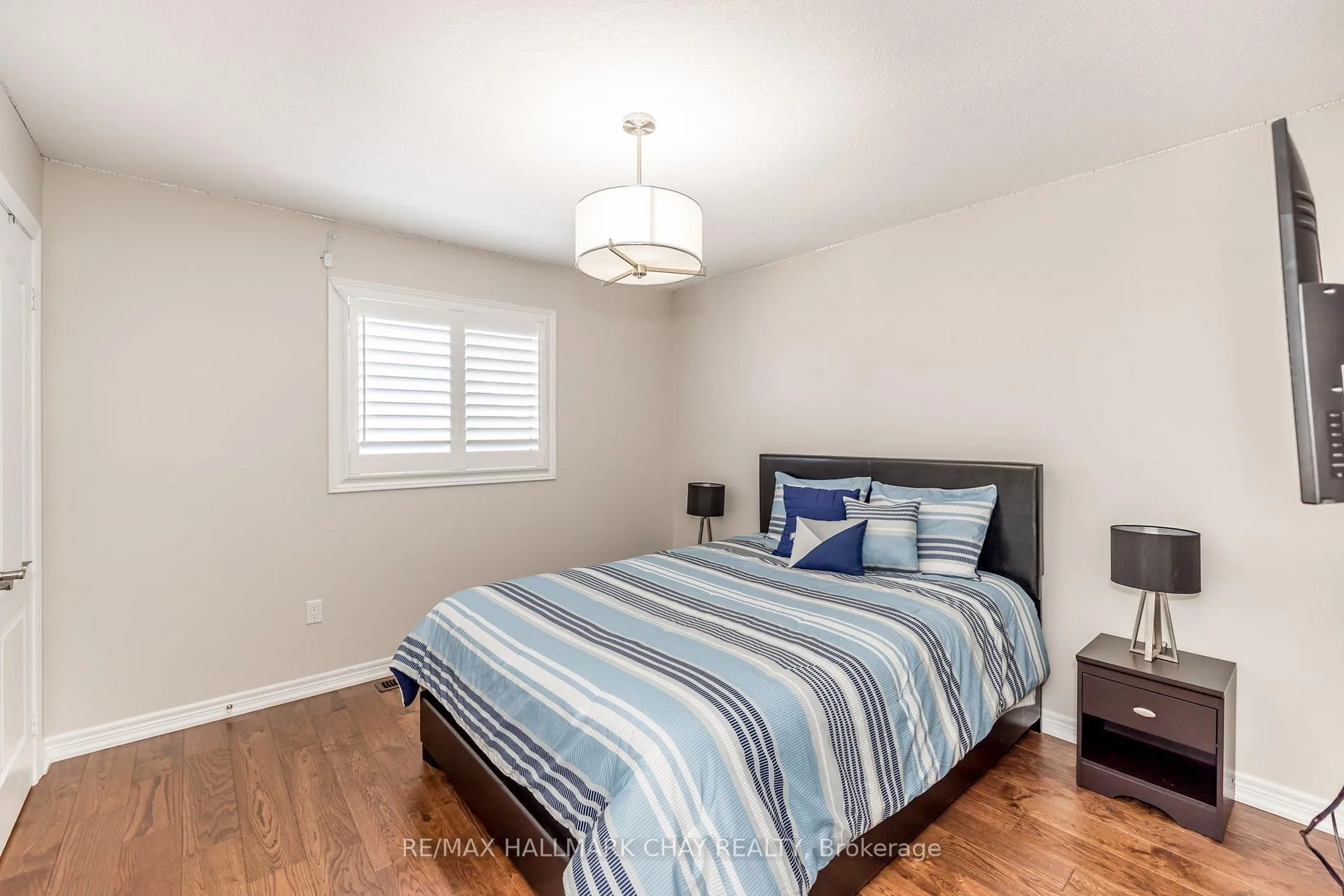 Photo 20 of 59 Arnold Crescent, Essa, Angus — HOMEH