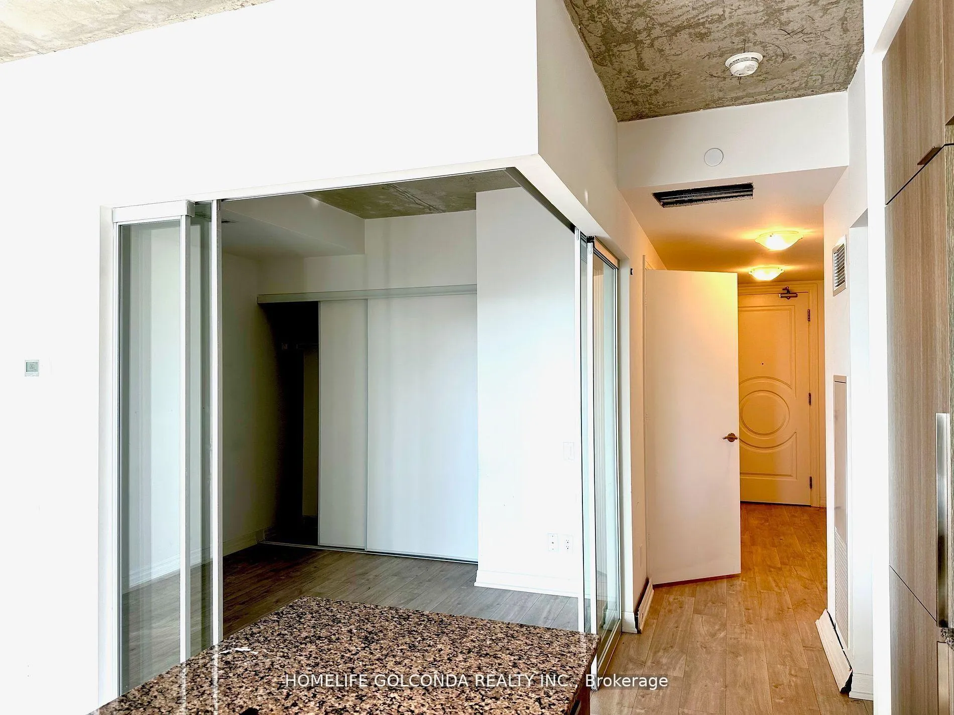 Photo 3 of Unit 2607, 88 Blue Jays Way, Toronto, Waterfront Communities — HOMEH