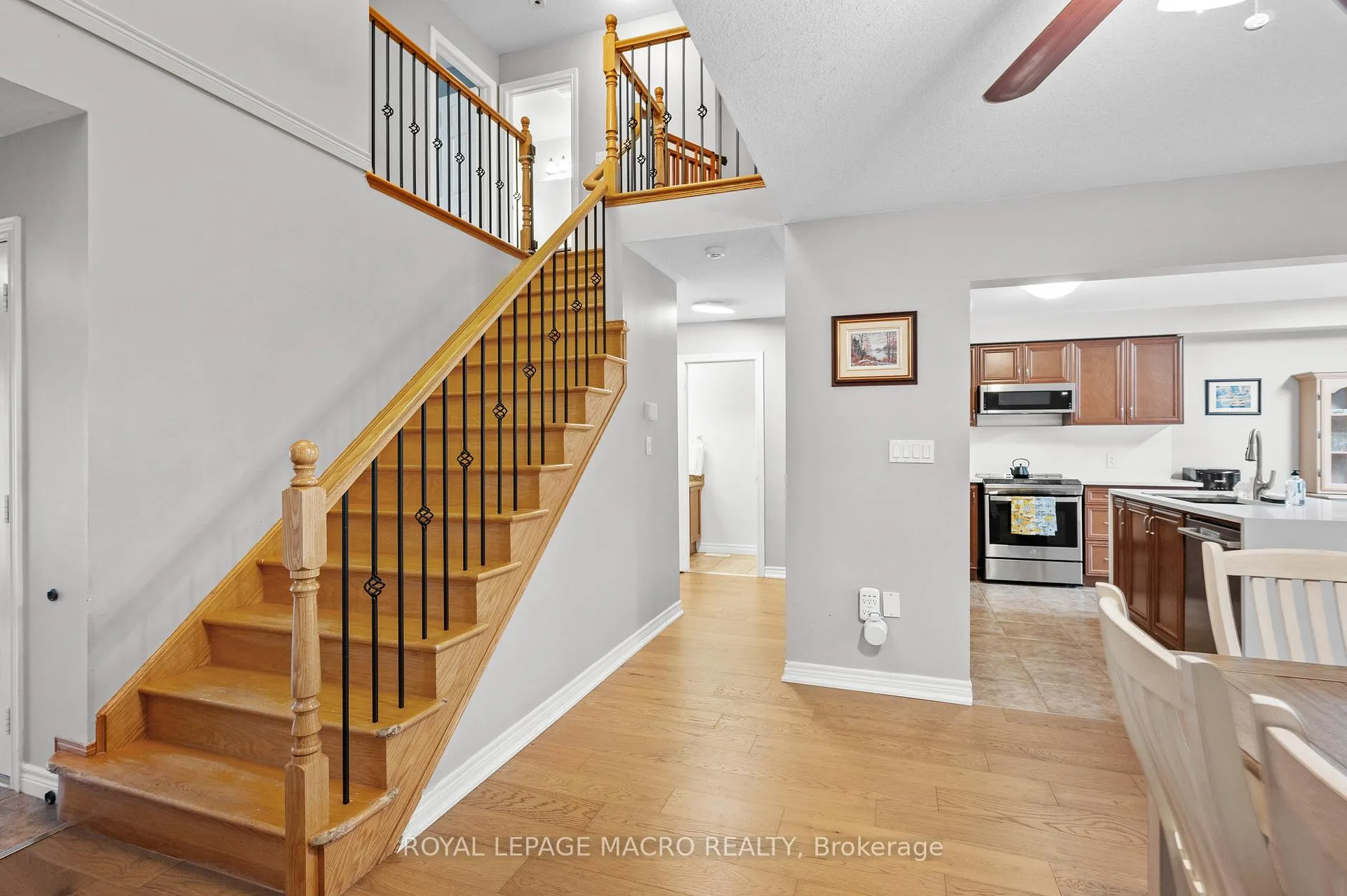 Photo 18 of 44 Pelech Crescent, Hamilton, Stoney Creek Mountain — HOMEH
