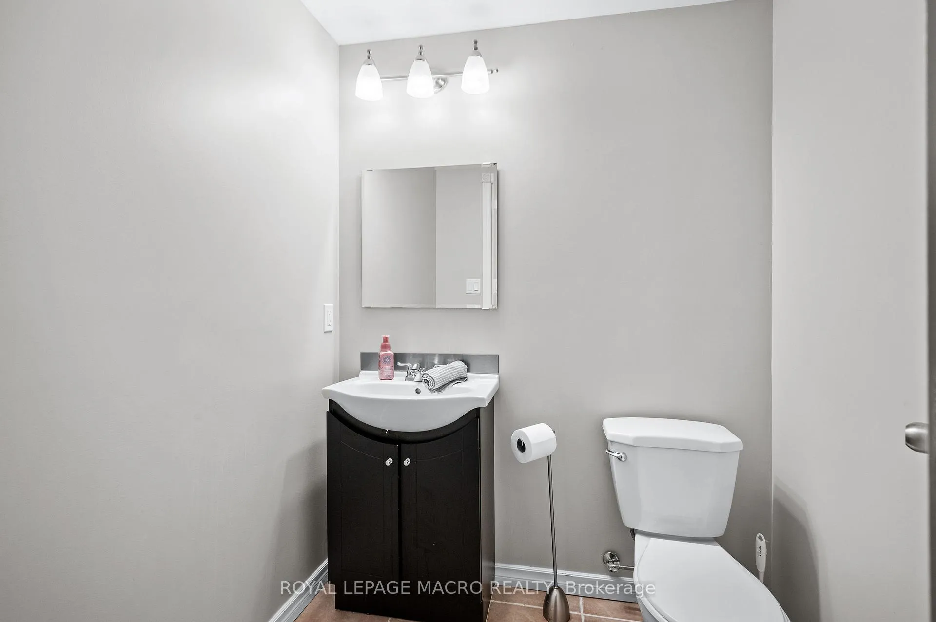 Photo 39 of 44 Pelech Crescent, Hamilton, Stoney Creek Mountain — HOMEH