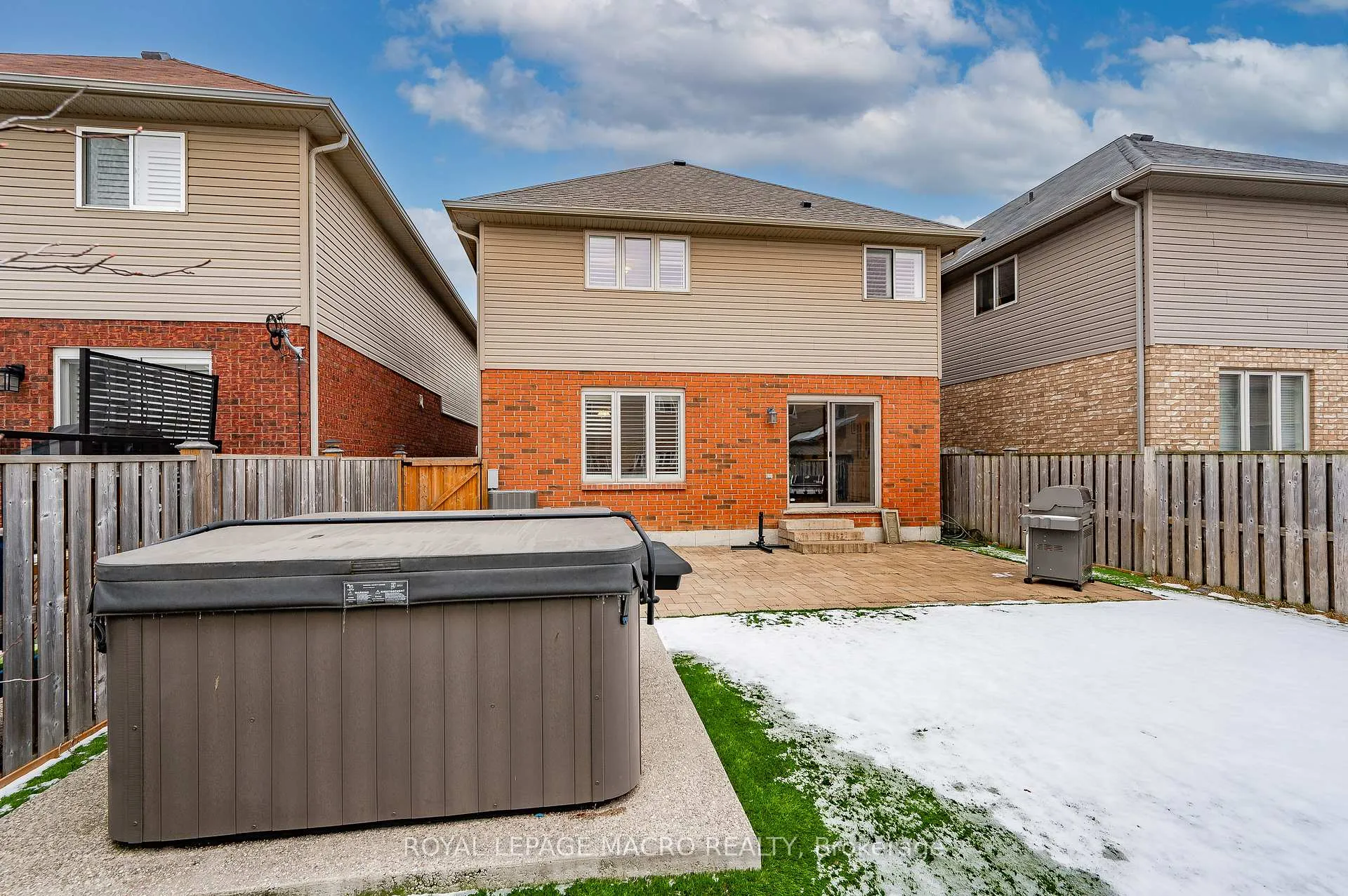 Photo 40 of 44 Pelech Crescent, Hamilton, Stoney Creek Mountain — HOMEH