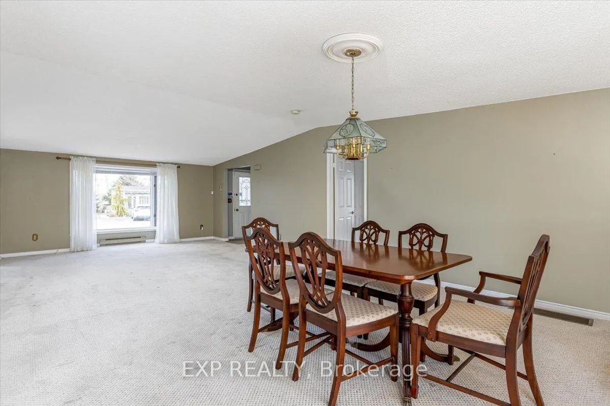 Photo 18 of 52 Fairway Drive, Clarington, Newcastle — HOMEH