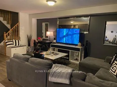 Photo 2 of 8291 Tulip Tree Drive, Niagara Falls, Brown — HOMEH