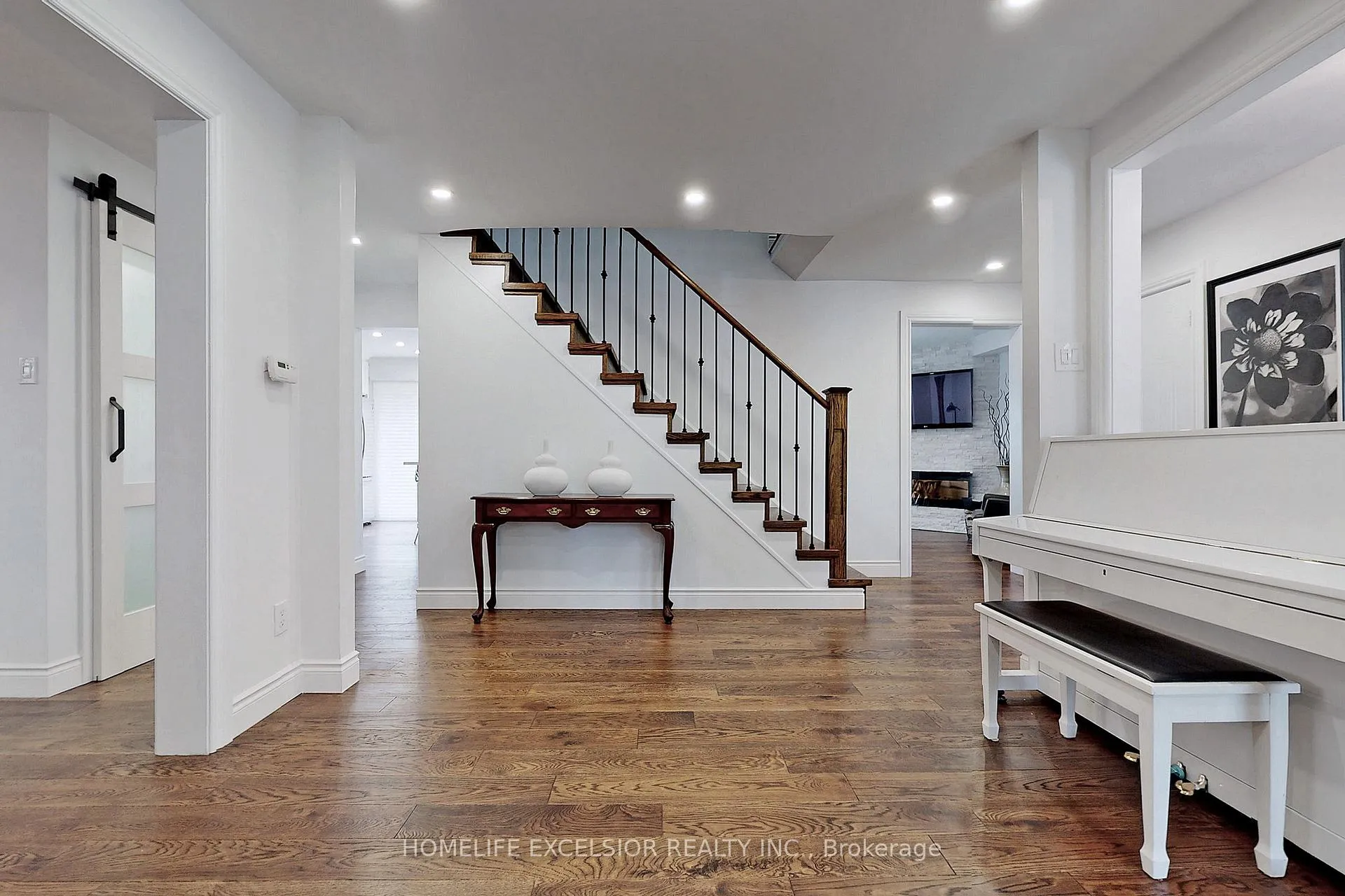 Photo 8 of 103 Cardinal Street, Barrie, Cundles East — HOMEH