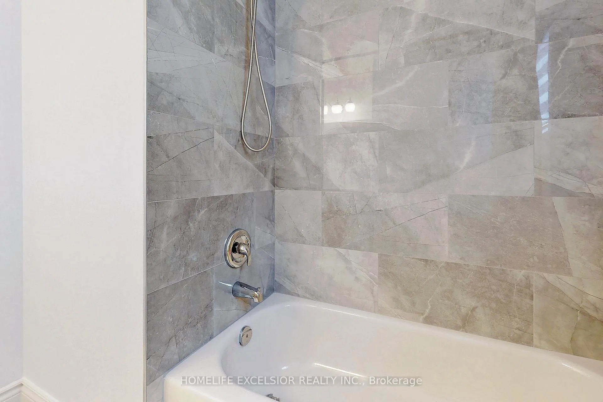 Photo 44 of 103 Cardinal Street, Barrie, Cundles East — HOMEH