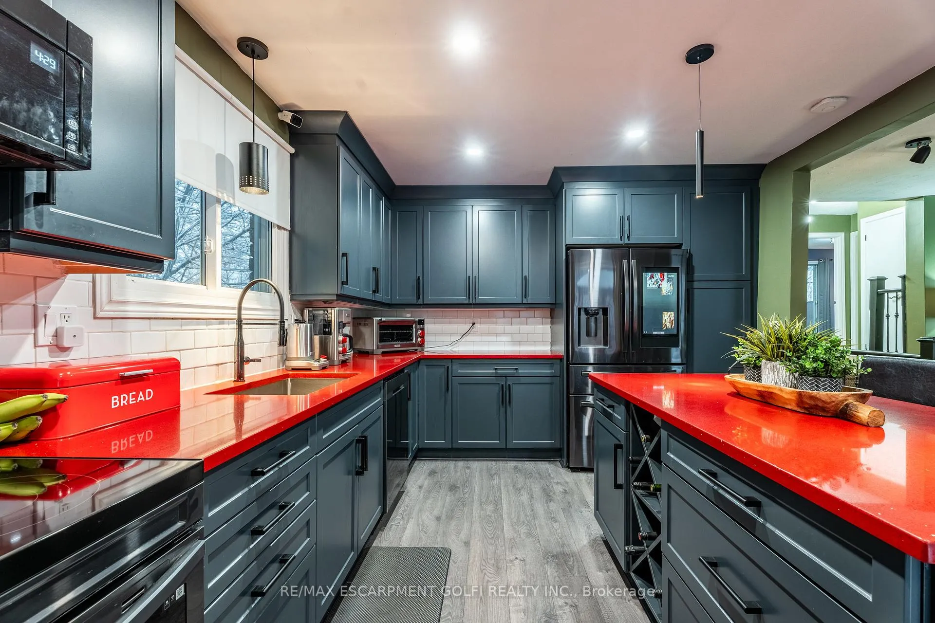 Photo 10 of 56 Kimberly Drive, Hamilton, Rosedale — HOMEH