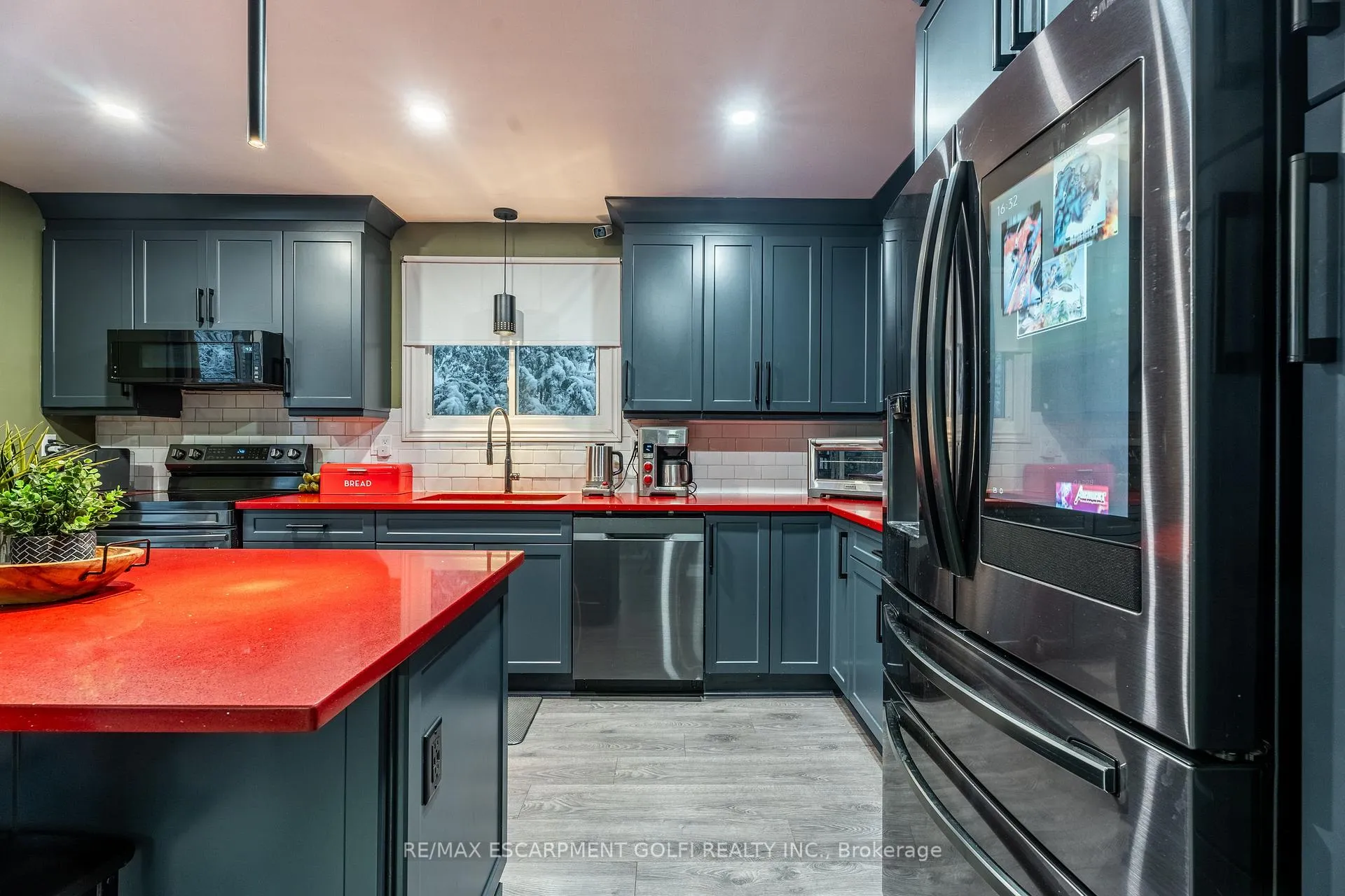 Photo 11 of 56 Kimberly Drive, Hamilton, Rosedale — HOMEH
