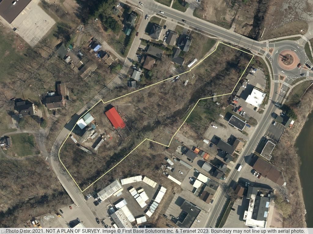 Photo 1 of 10 Woolwich Street, Kitchener, Lexington/Lincoln Village — HOMEH
