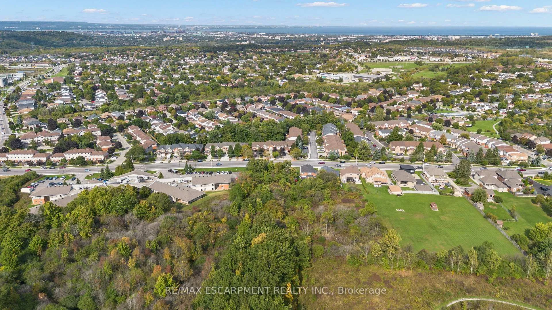 Photo 5 of 363 Highland Road, Hamilton, Stoney Creek Mountain — HOMEH
