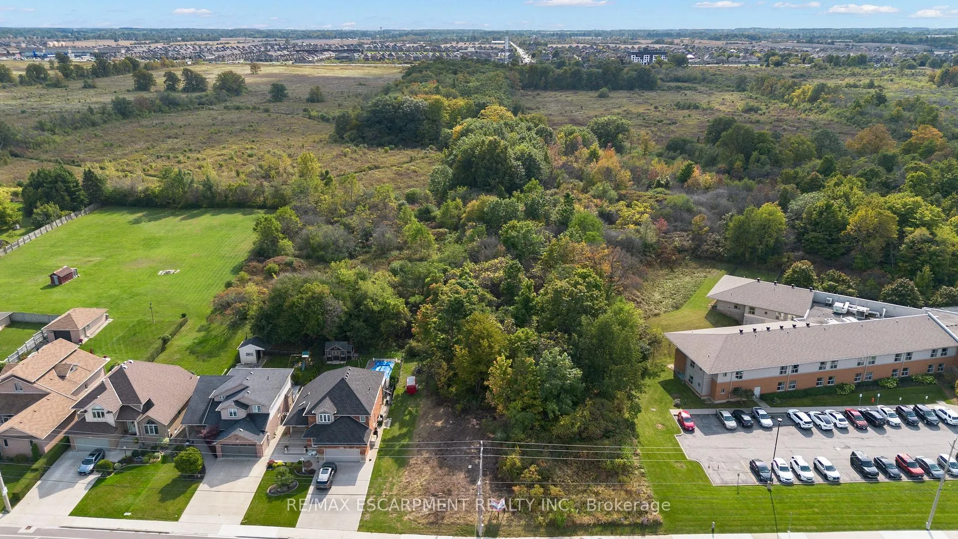 Photo 7 of 363 Highland Road, Hamilton, Stoney Creek Mountain — HOMEH