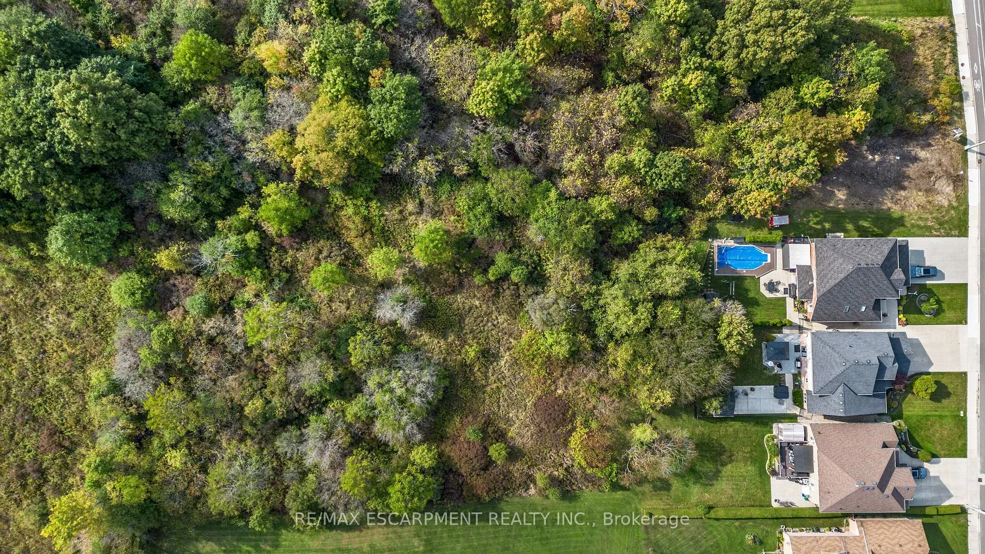 Photo 11 of 363 Highland Road, Hamilton, Stoney Creek Mountain — HOMEH