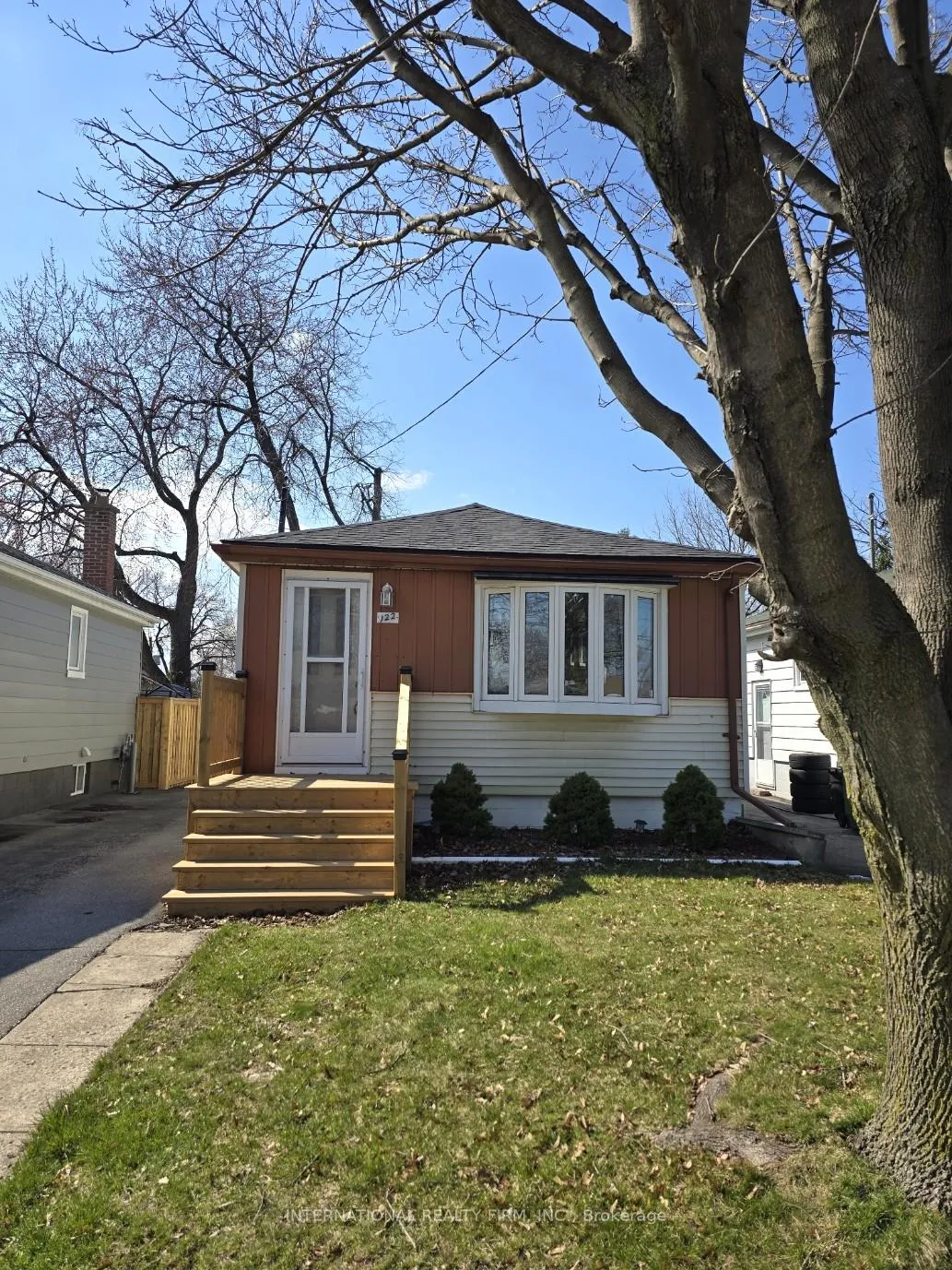Photo 2 of 122 East 45th Street, Hamilton, Hampton Heights — HOMEH