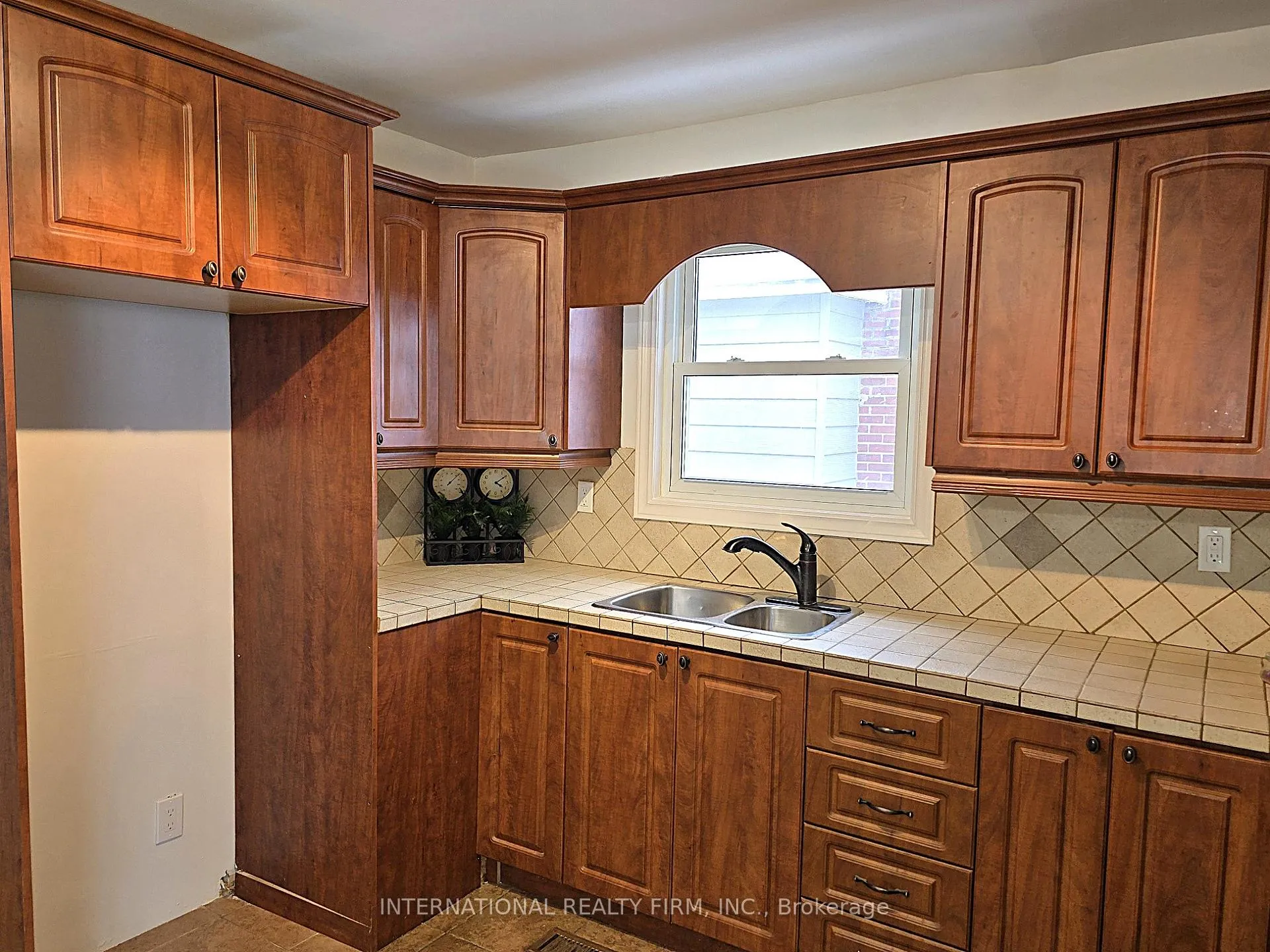 Photo 11 of 122 East 45th Street, Hamilton, Hampton Heights — HOMEH
