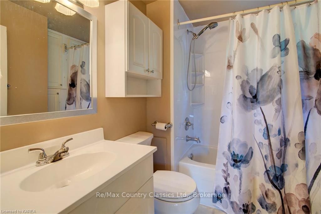 Photo 15 of 1264 Head Road, Frontenac, Frontenac North — HOMEH