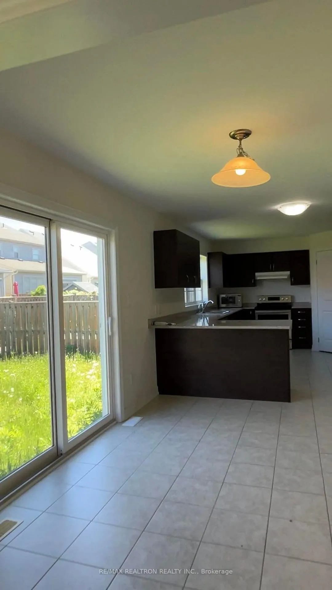 Photo 5 of 325 Noftall Gardens, Peterborough, Northcrest Ward 5 — HOMEH