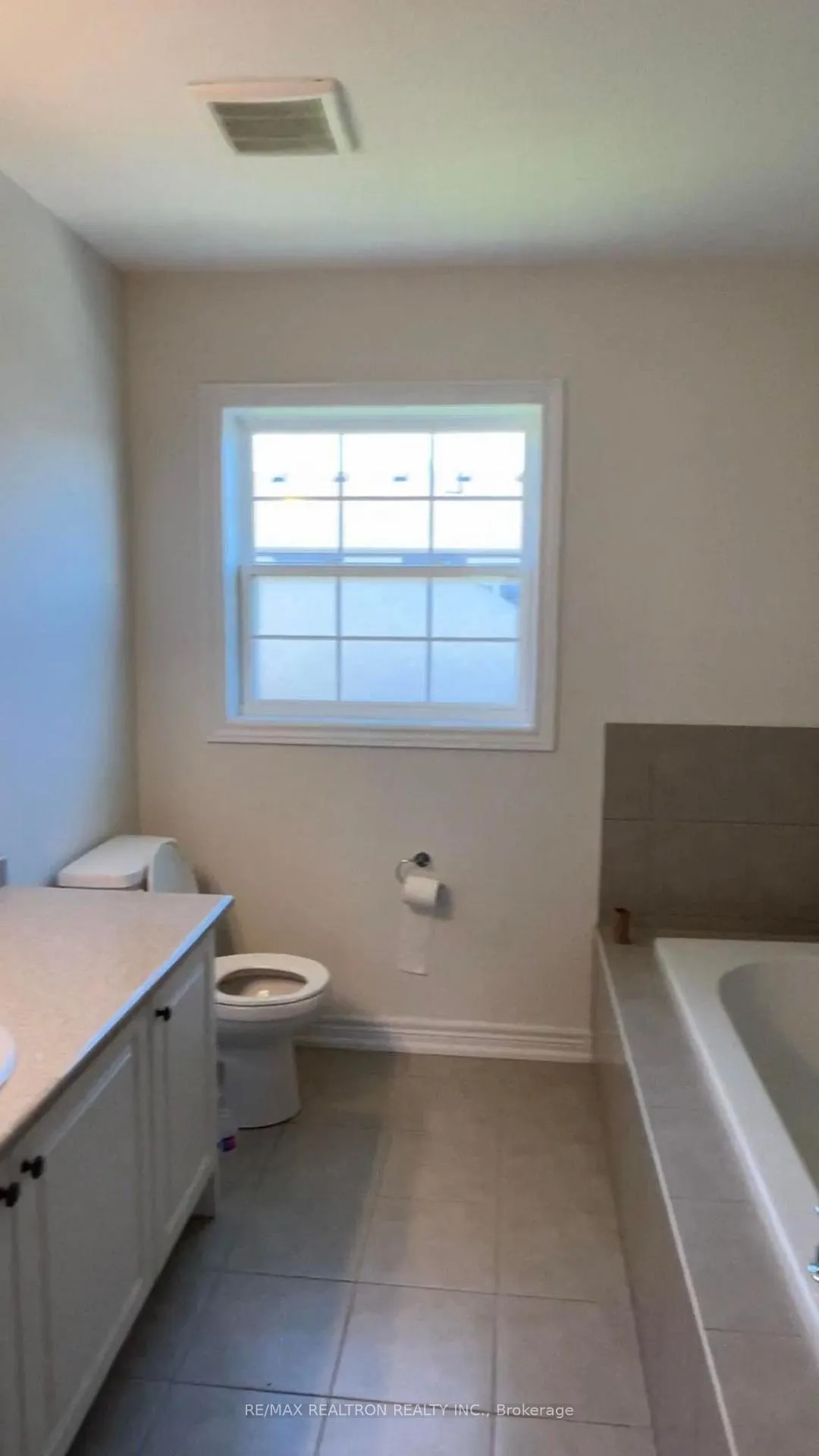 Photo 10 of 325 Noftall Gardens, Peterborough, Northcrest Ward 5 — HOMEH