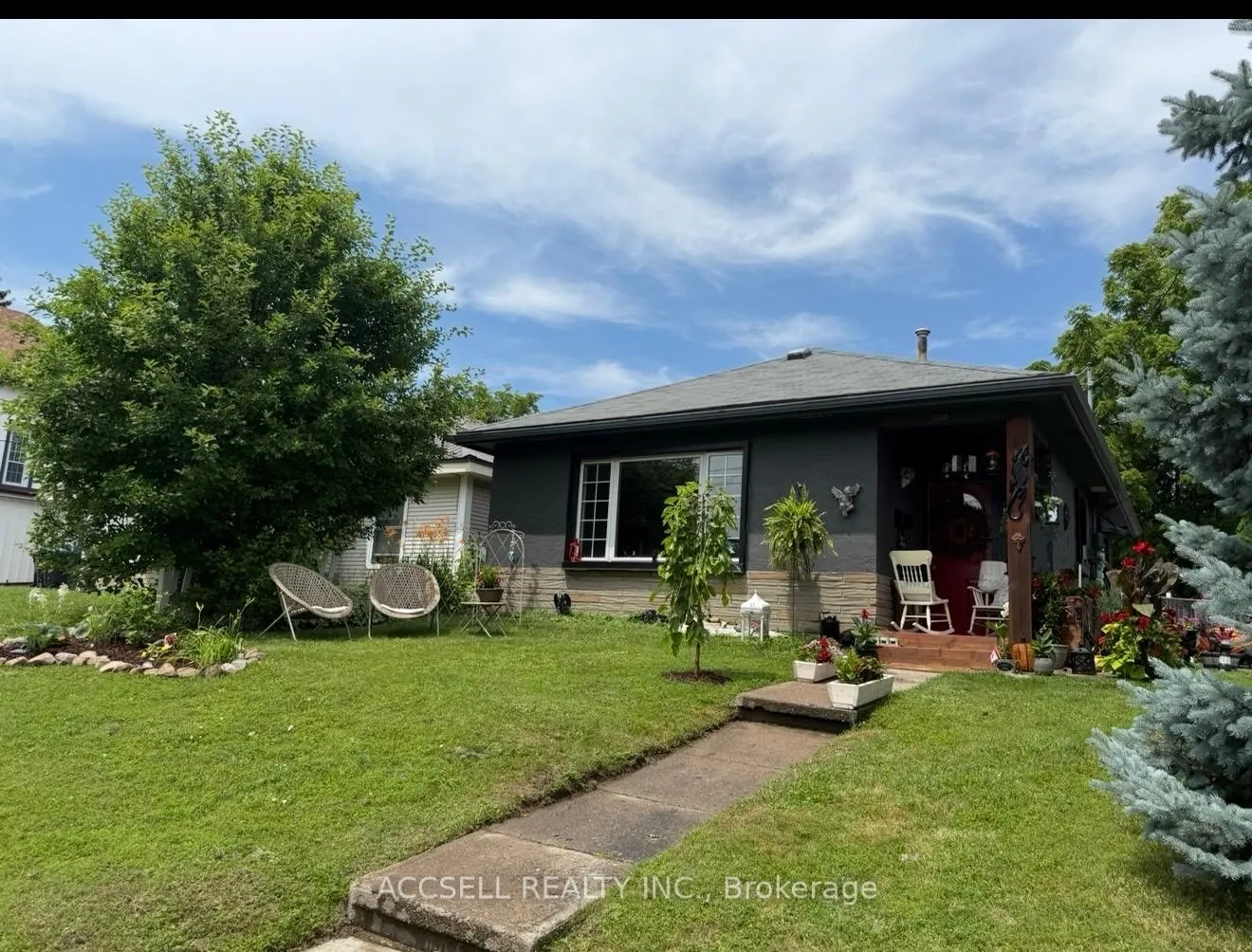 Photo 1 of 330 Hugel Avenue, Midland — HOMEH