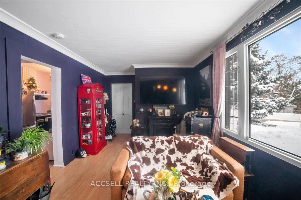 Photo 8 of 330 Hugel Avenue, Midland — HOMEH