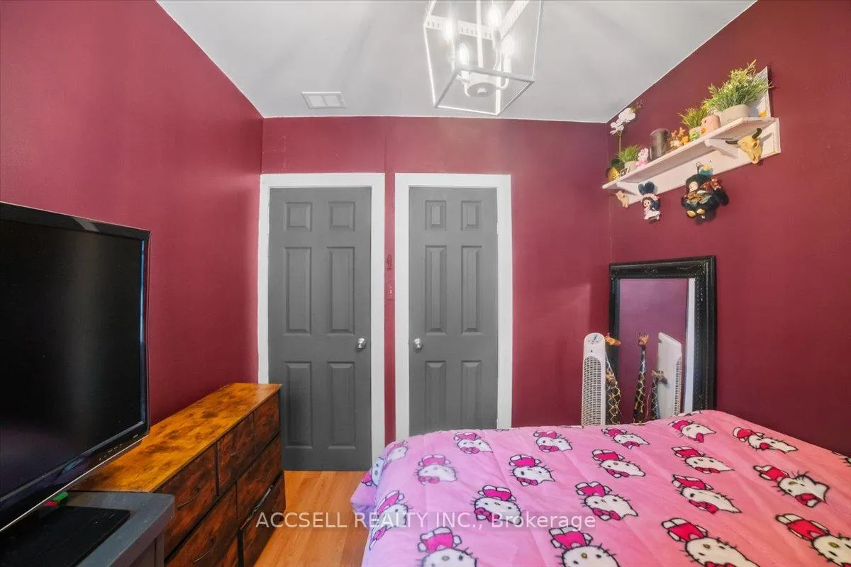 Photo 17 of 330 Hugel Avenue, Midland — HOMEH