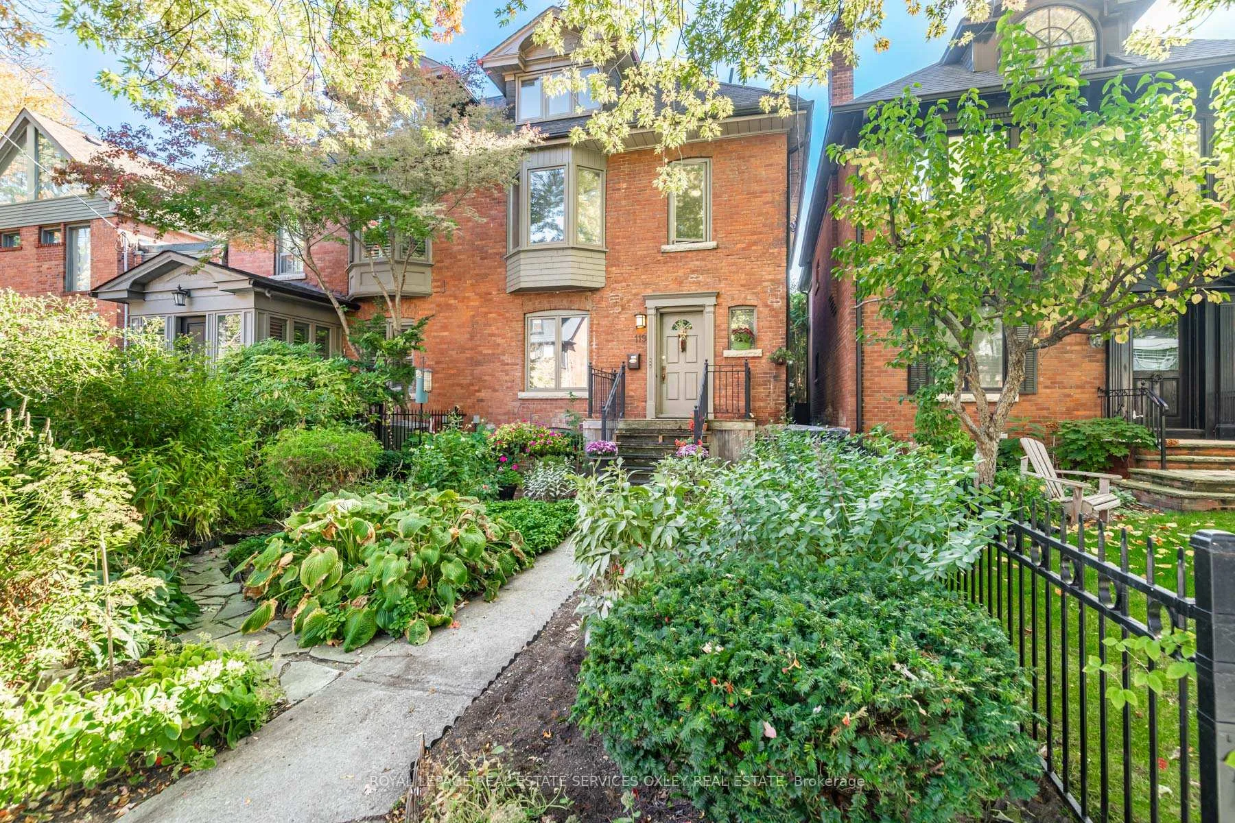 Photo 2 of 119 Macpherson Avenue, Toronto, The Annex — HOMEH