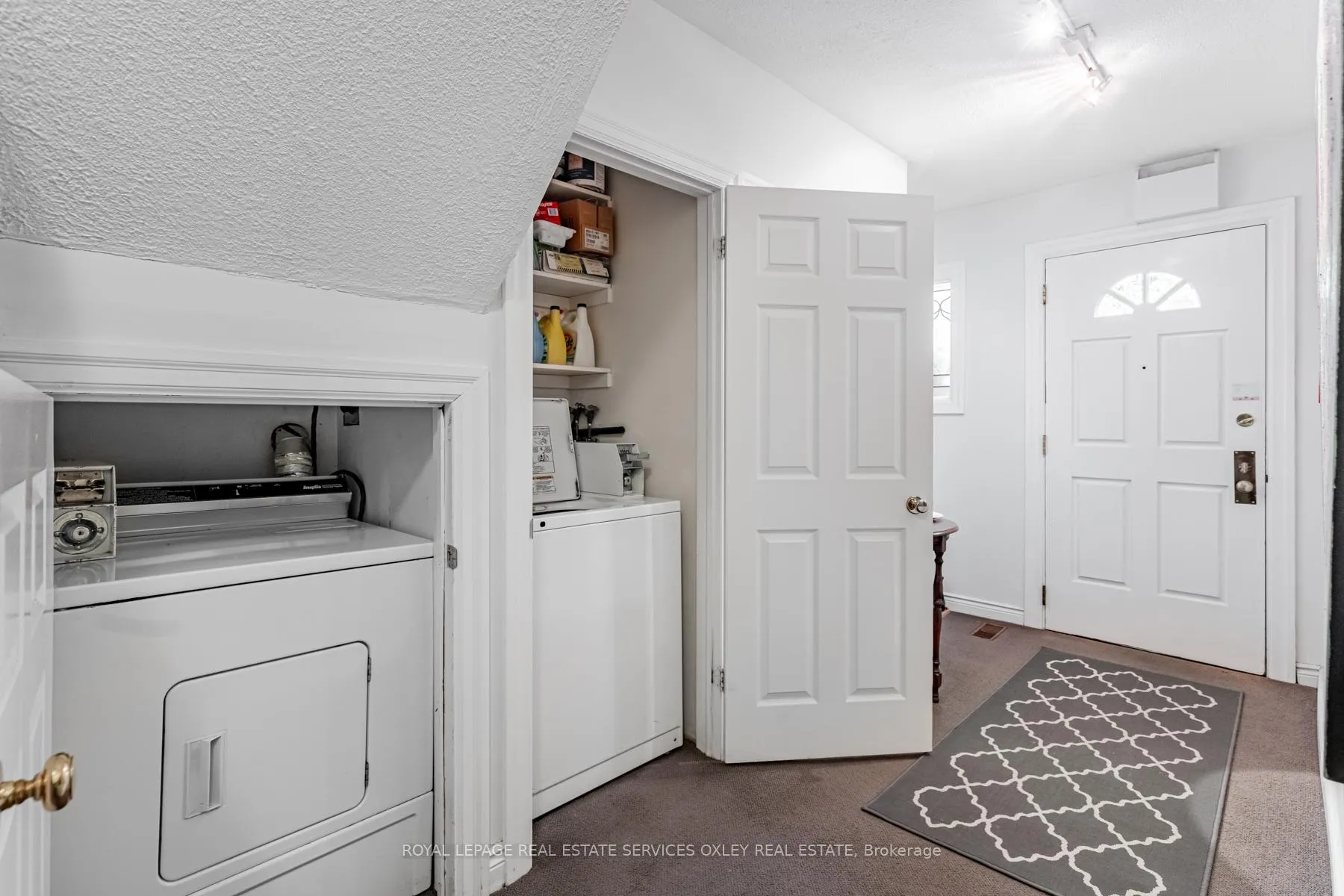 Photo 4 of 119 Macpherson Avenue, Toronto, The Annex — HOMEH