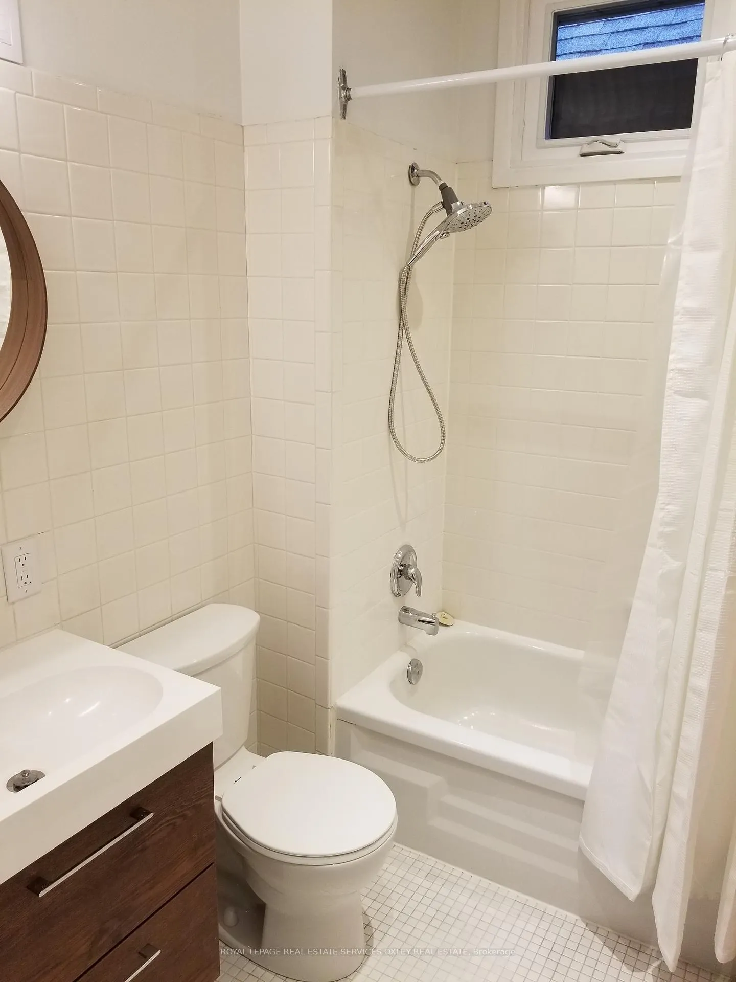 Photo 12 of 119 Macpherson Avenue, Toronto, The Annex — HOMEH
