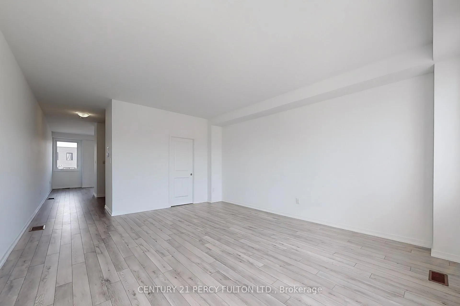 Photo 10 of 209 Monarch Avenue, Ajax, South West — HOMEH